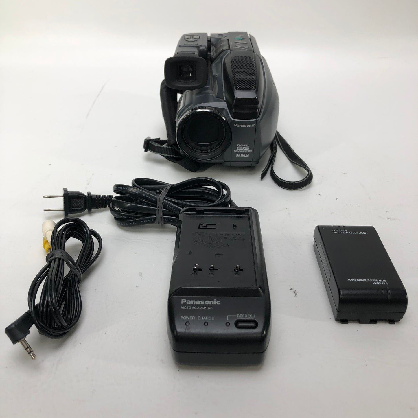 Broken Panasonic Palmcorder Palmcorder VHS-C Camcorder PV-L501D READ