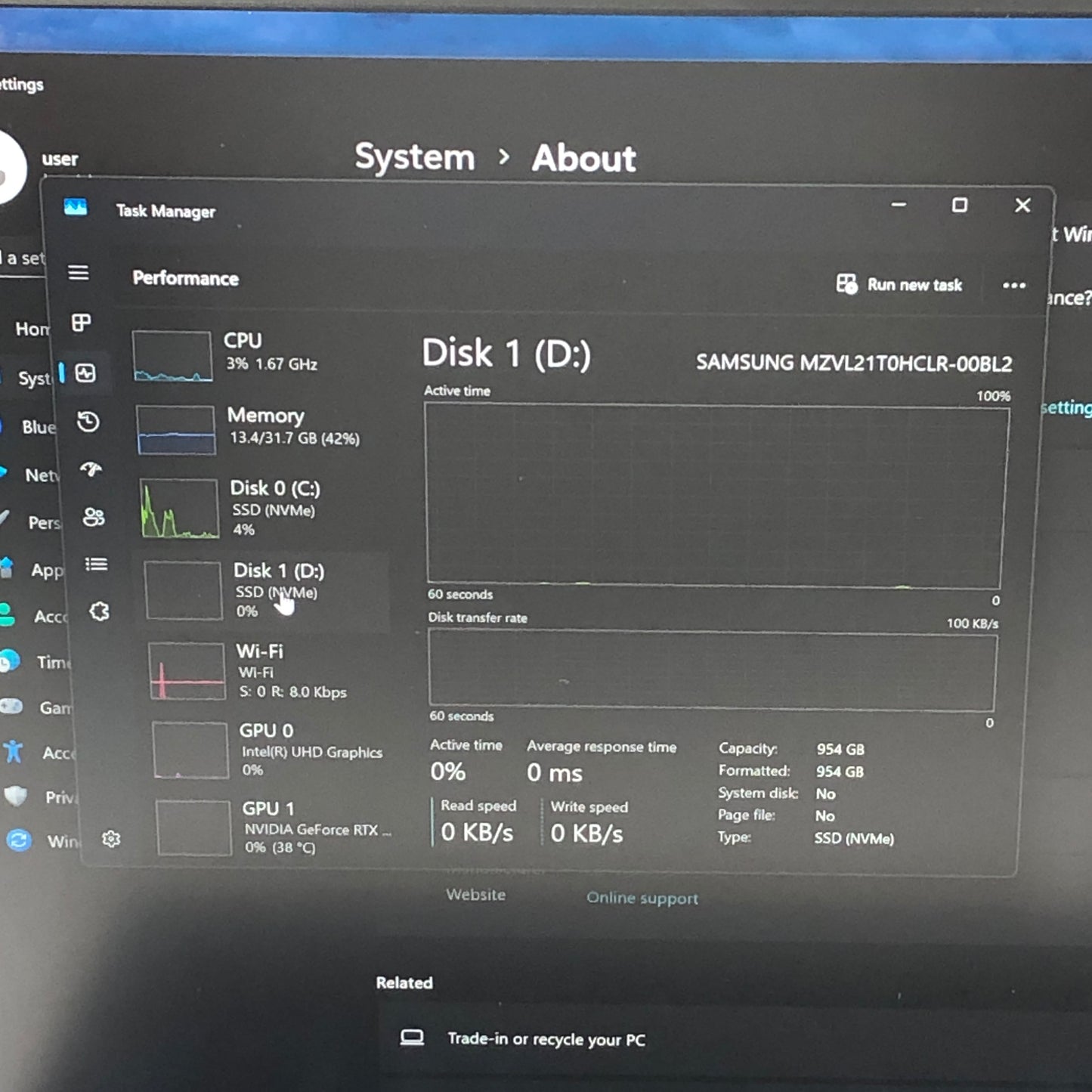 Lenovo Legion Pro 7 16IRX9H 16" i9-14900HX 2.2GHz 32GB RAM 1TB SSD