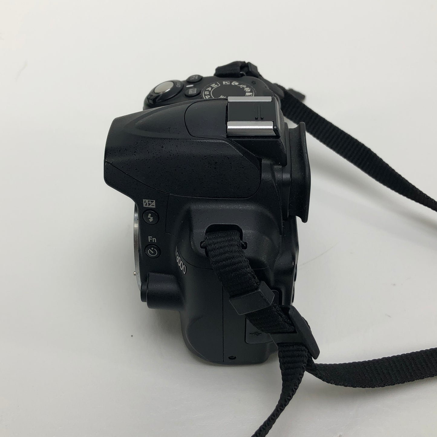 Nikon D3000 10.2MP Digital SLR DSLR Camera