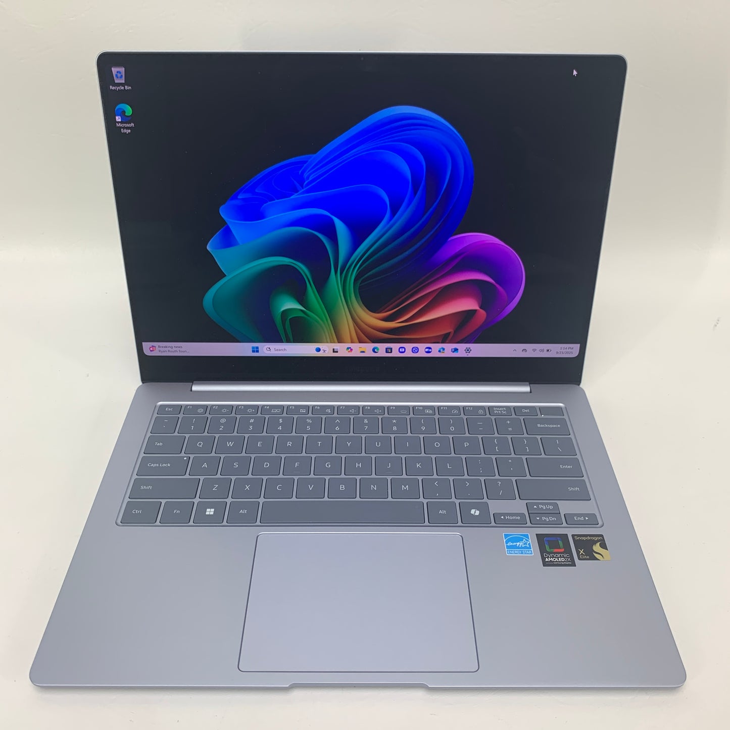Samsung Galaxy Book4 Edge NP940XMA 14" Qualcomm 8CX GenX 12 Core 3.4GHz 16GB RAM 512 SSD