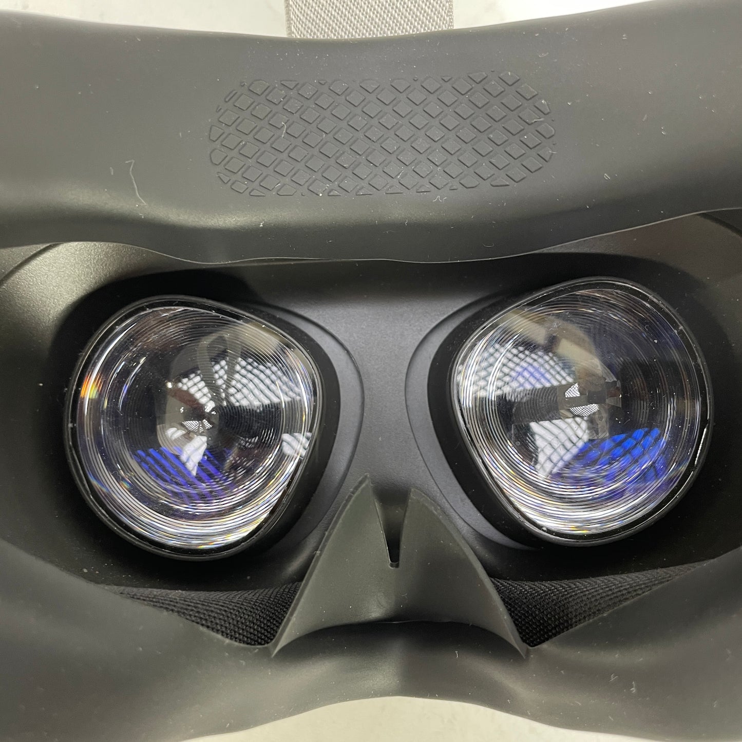 Meta Quest 3S 128GB Standalone All-in-One VR Headset P97