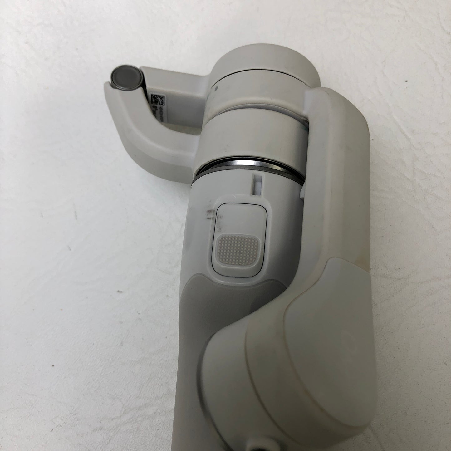 DJI Osmo Mobile 6 3-Axis Smartphone Gimbal Stabilizer CP.OS.00000284.01