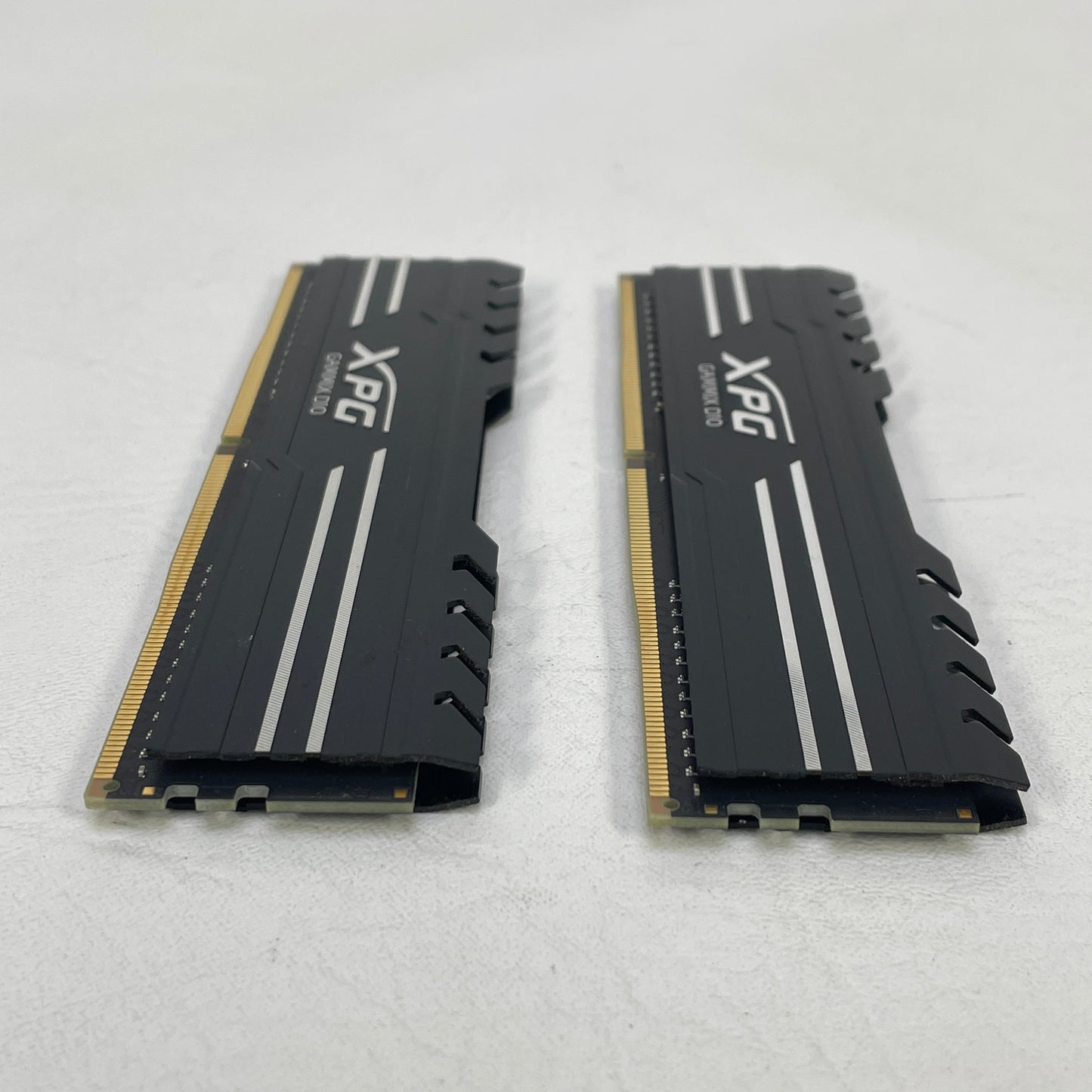 XPG GAMMIX D10 16GB (2x8GB) RAM DDR4 3000MHz AX4U300038G16A-BB10