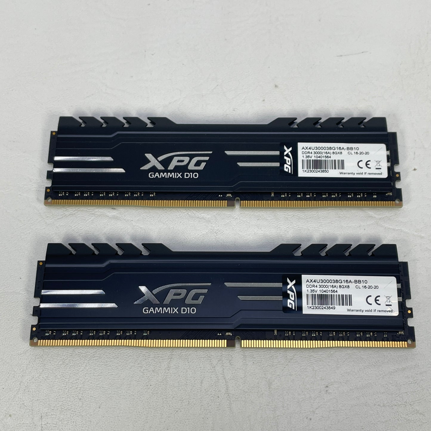 XPG GAMMIX D10 16GB (2x8GB) RAM DDR4 3000MHz AX4U300038G16A-BB10
