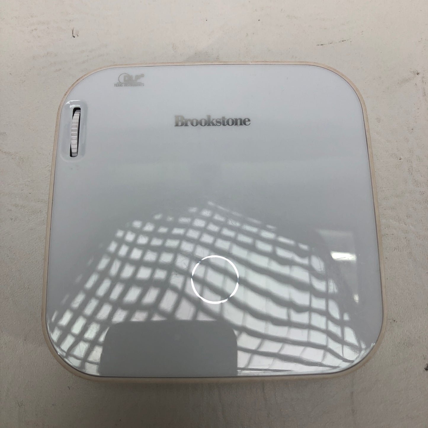 Brookstone Mini Projector 848 x 480 200 Lumens Mini Projector 975362