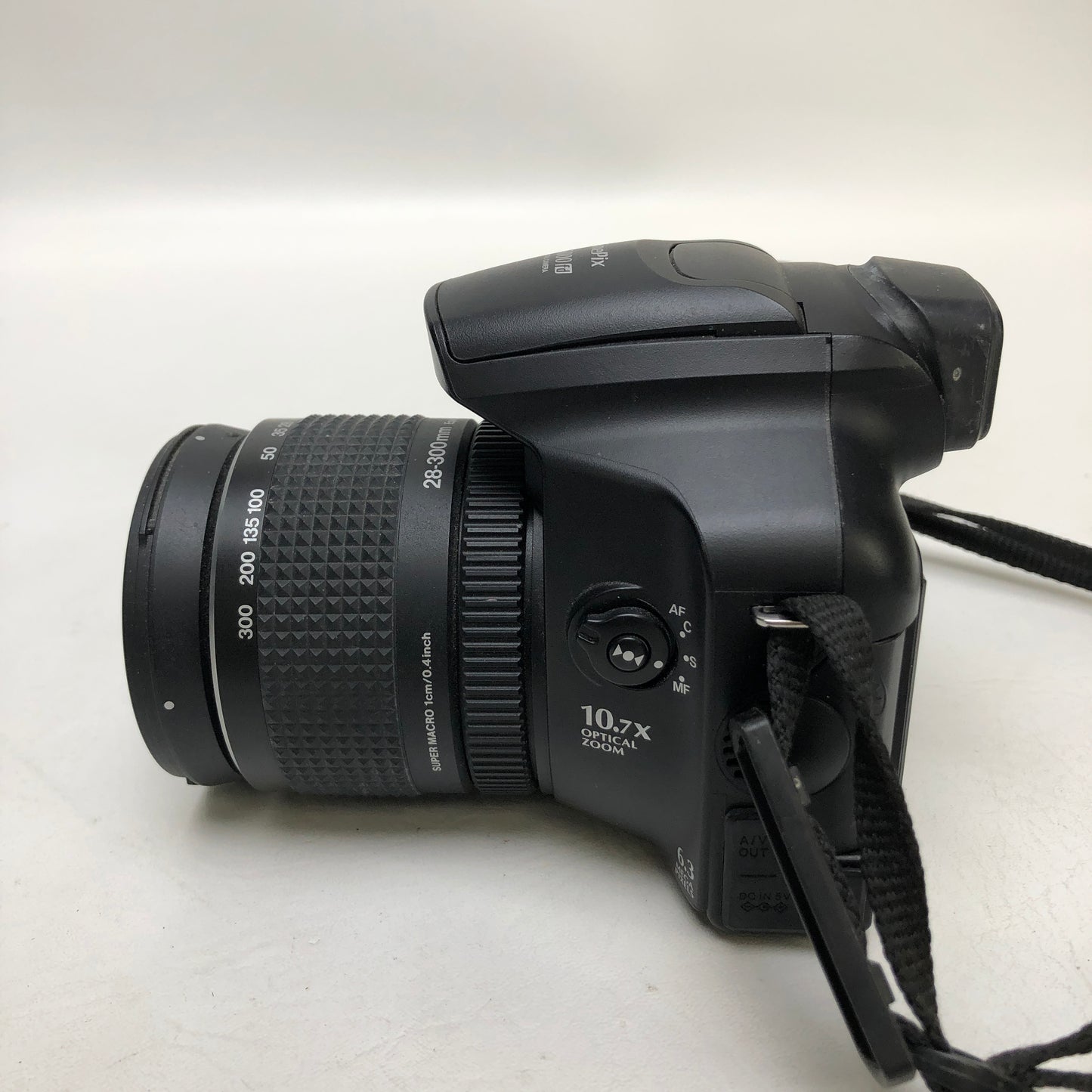 Fujifilm FinePix S6000fd 6.3MP Digital Camera