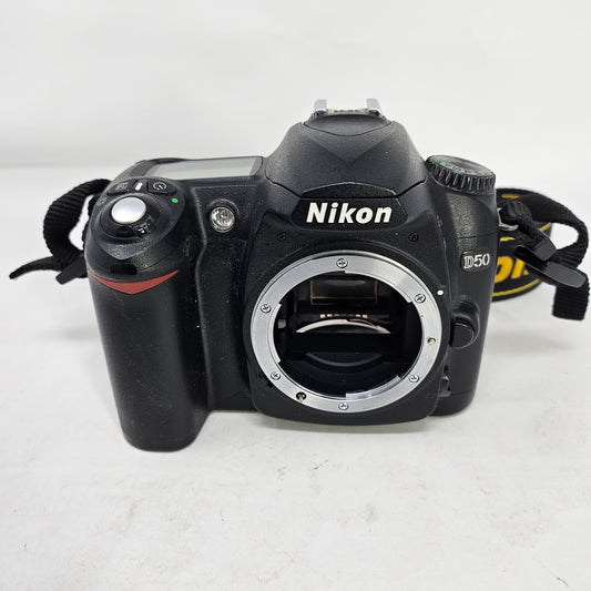 Nikon D50 6.1MP Digital SLR DSLR Camera