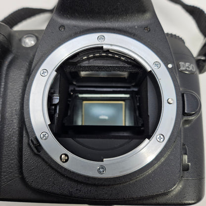 Nikon D50 6.1MP Digital SLR DSLR Camera
