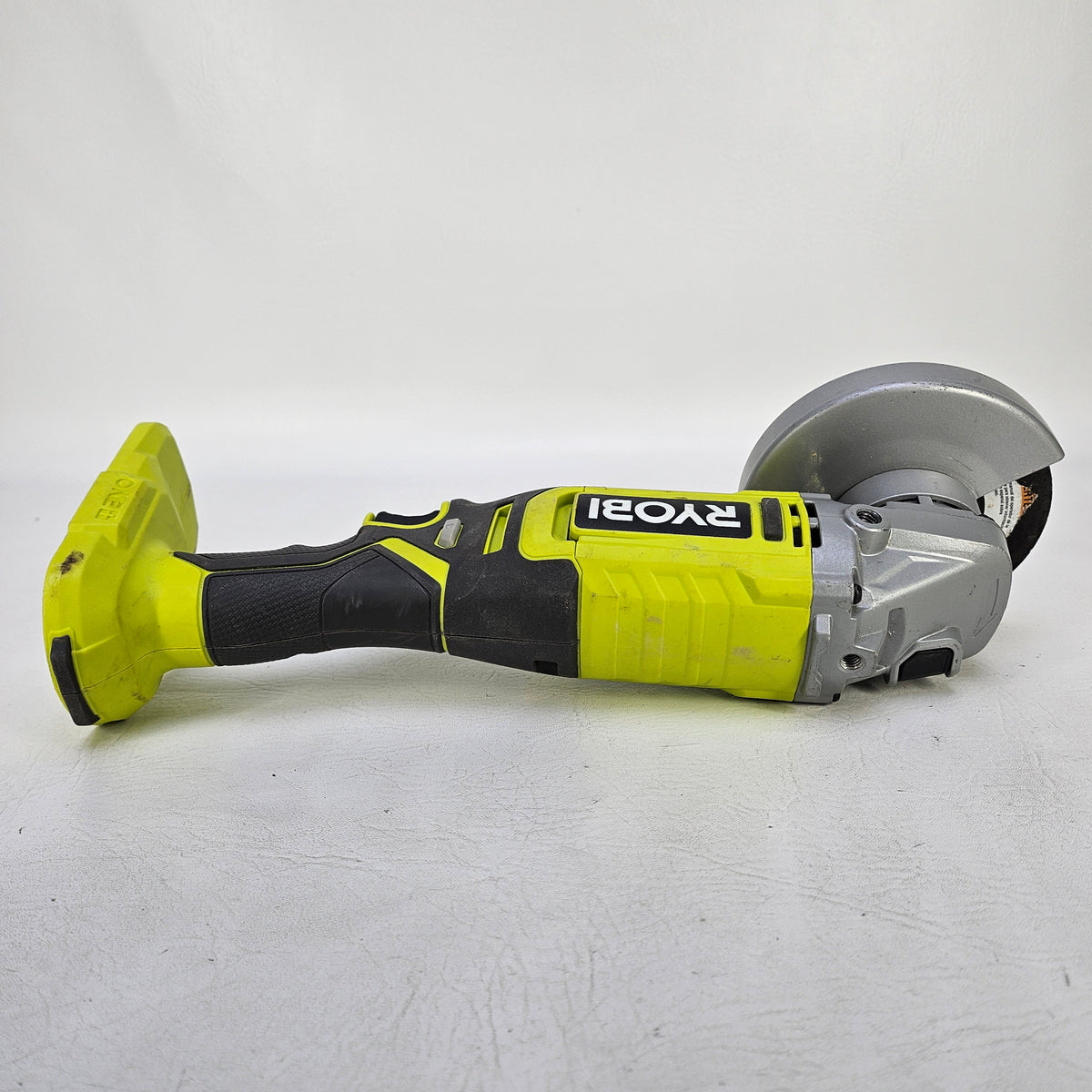 Ryobi ONE+ 18V Cordless 4-1/2" Angle Grinder PCL445 with 4.0 Ah Battery Combo