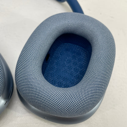 Apple AirPods Max Wireless Over-Ear Headphones Sky Blue MGYL3AM/A