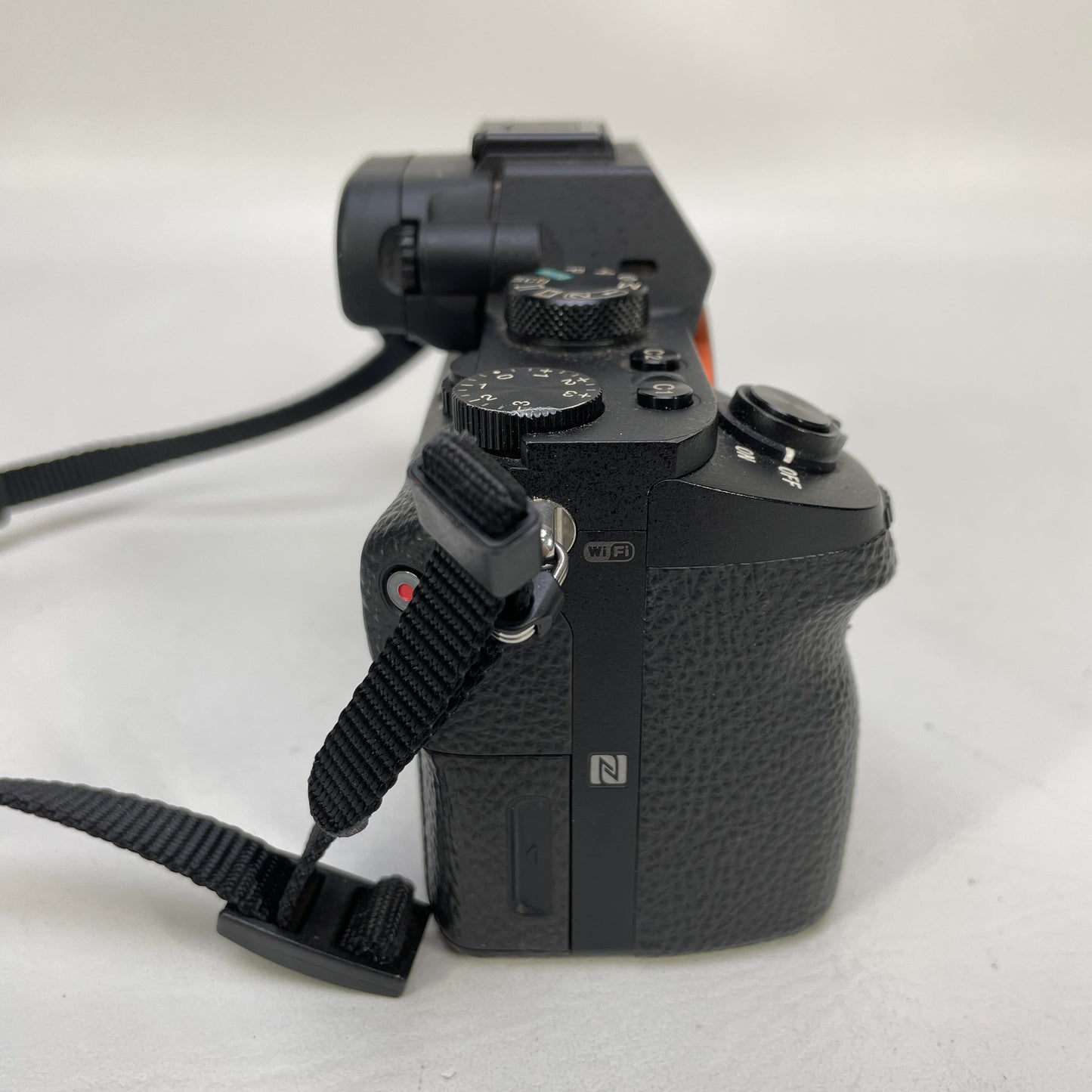 Sony Alpha A7 II 24.3MP Mirrorless Digital Camera 2041 Shutter Count