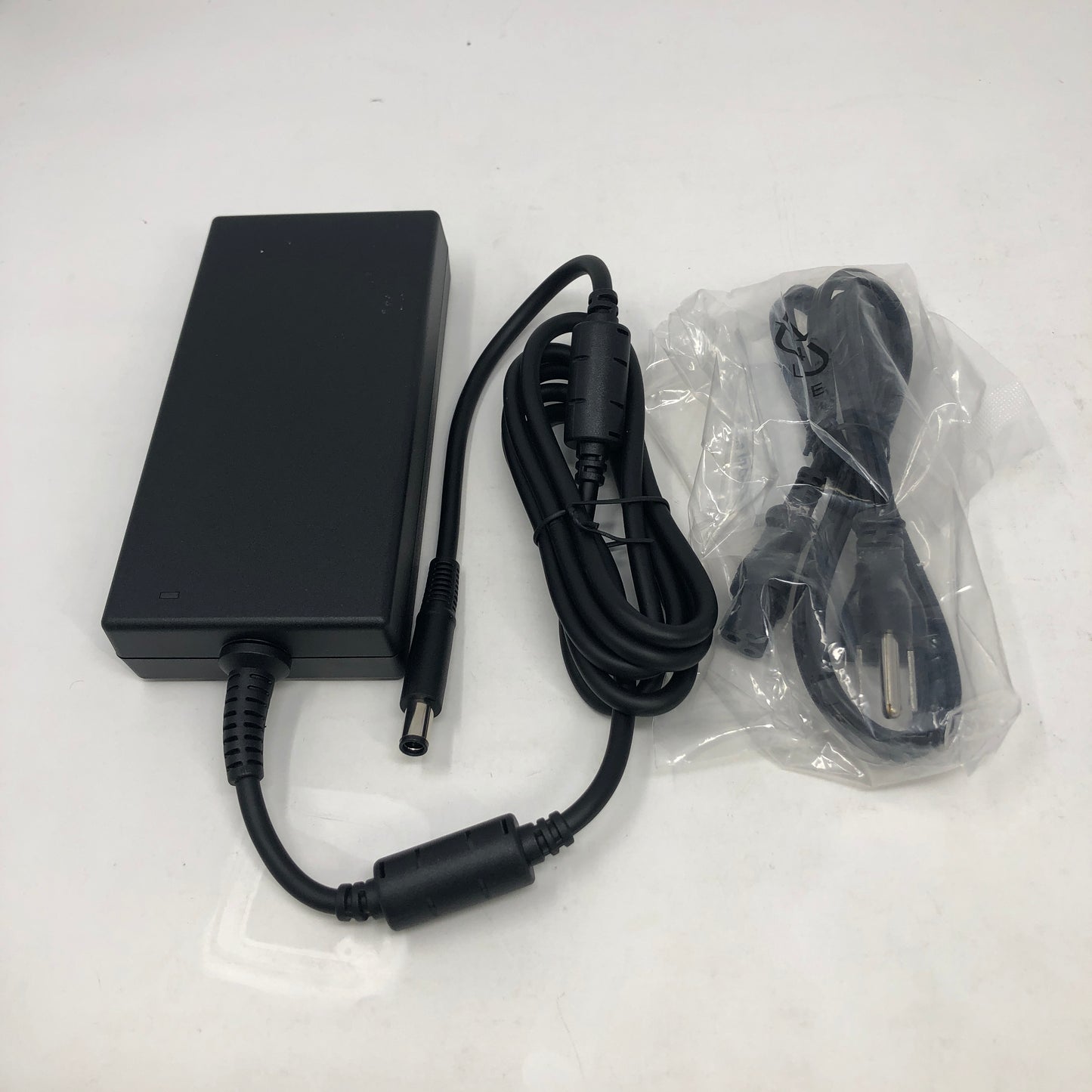 Dell WD22TB4 Thunderbolt Docking Station K20A