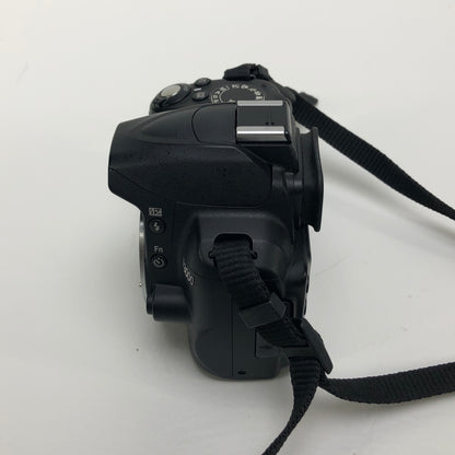 Nikon D3000 10.2MP Digital SLR DSLR Camera