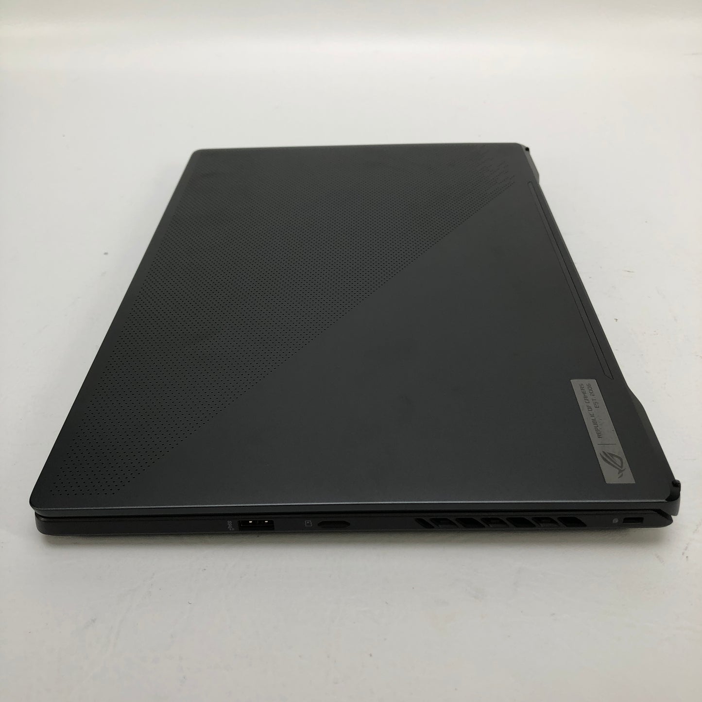 ASUS ROG Zephyrus G15 GA503QR 15.6" Ryzen 9 5900HS 3.3GHz 16GB RAM 1TB SSD