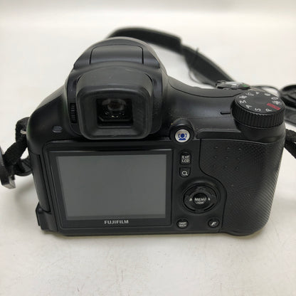 Fujifilm FinePix S6000fd 6.3MP Digital Camera