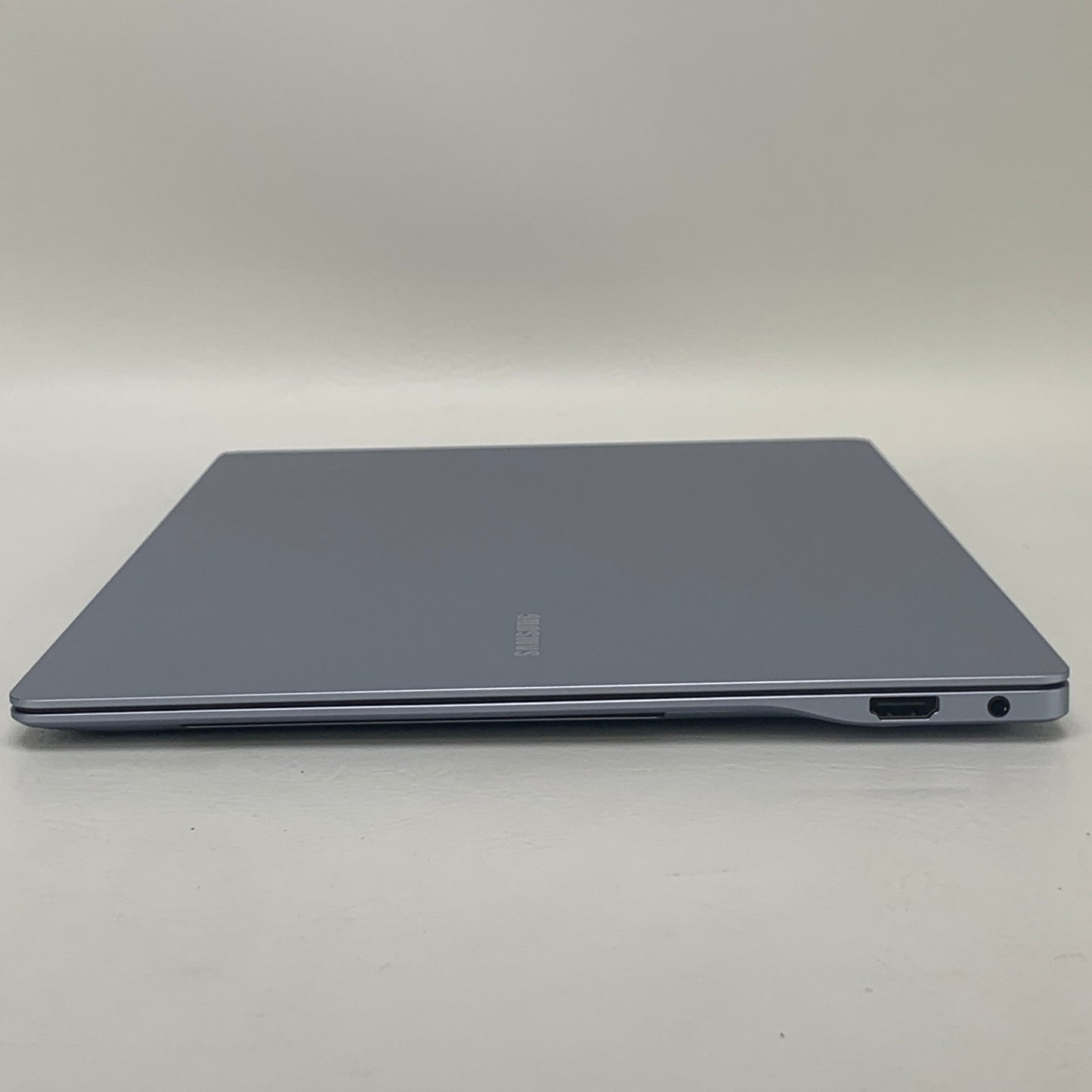 Samsung Galaxy Book4 Edge NP940XMA 14" Qualcomm 8CX GenX 12 Core 3.4GHz 16GB RAM 512 SSD