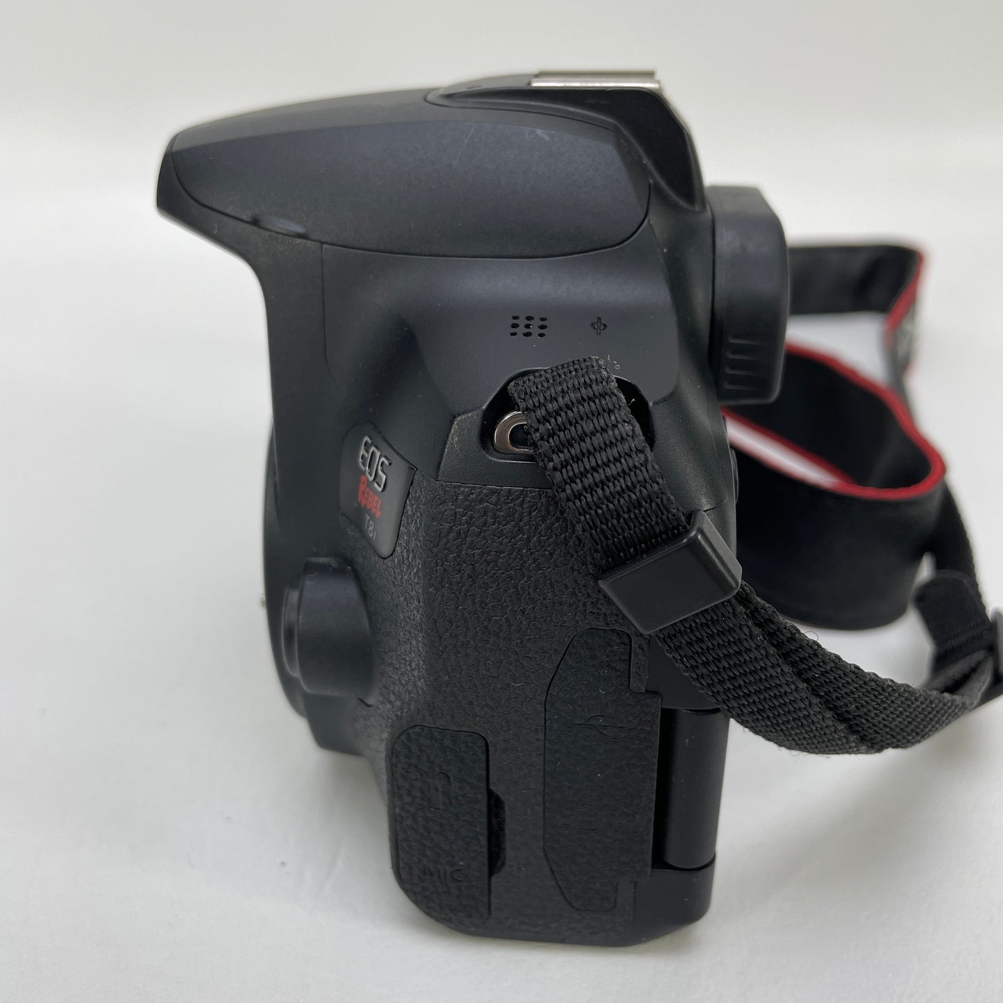 Canon EOS Rebel T8i 24.1MP DSLR Camera