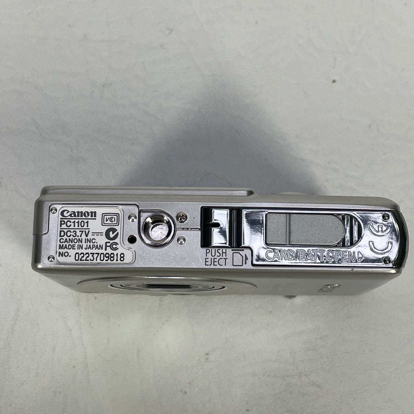 Canon PowerShot SD300 4.0MP Digital Camera