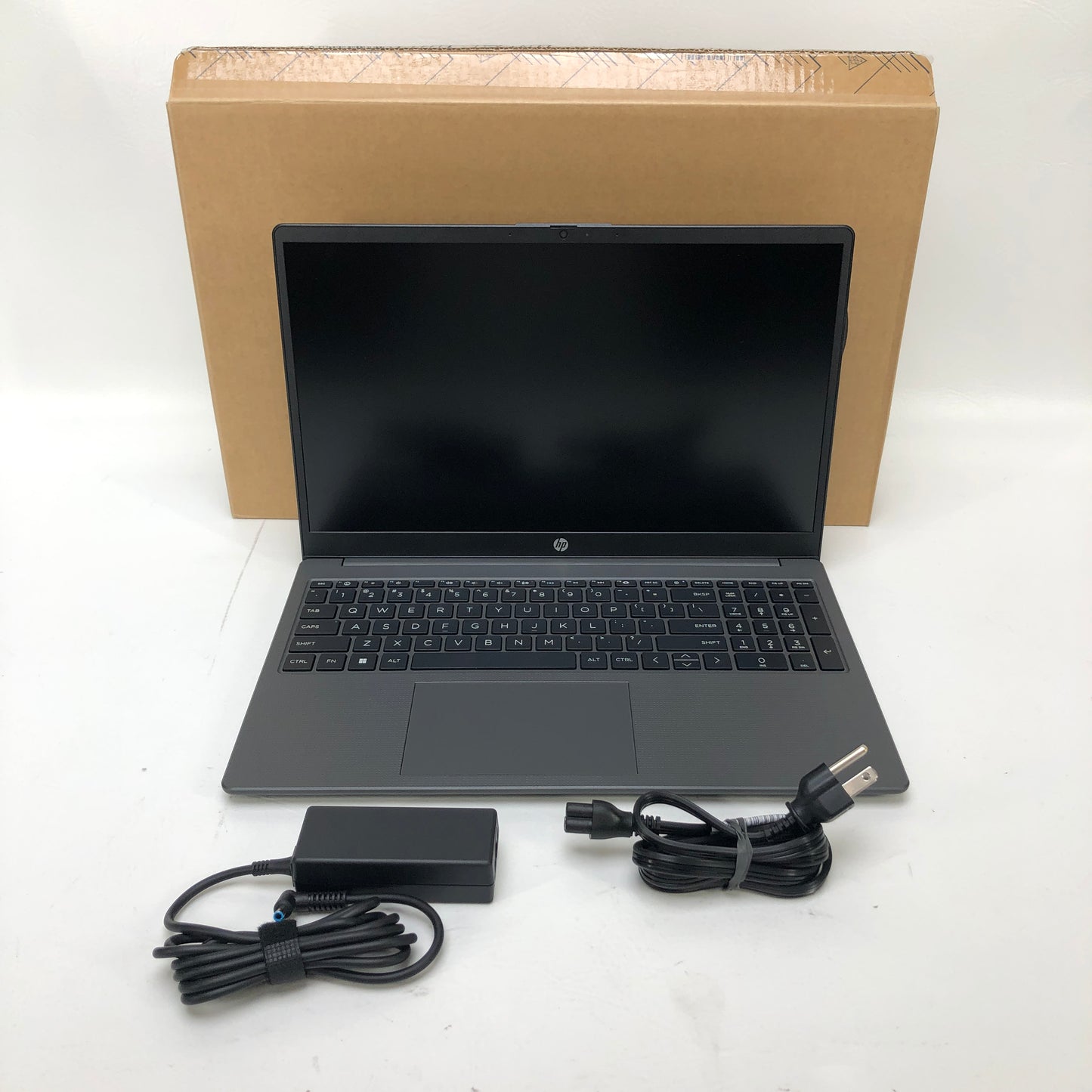 HP Laptop 255 G10 15.6" Ryzen 7 7730U 2.0GHz 32GB RAM 1TB SSD