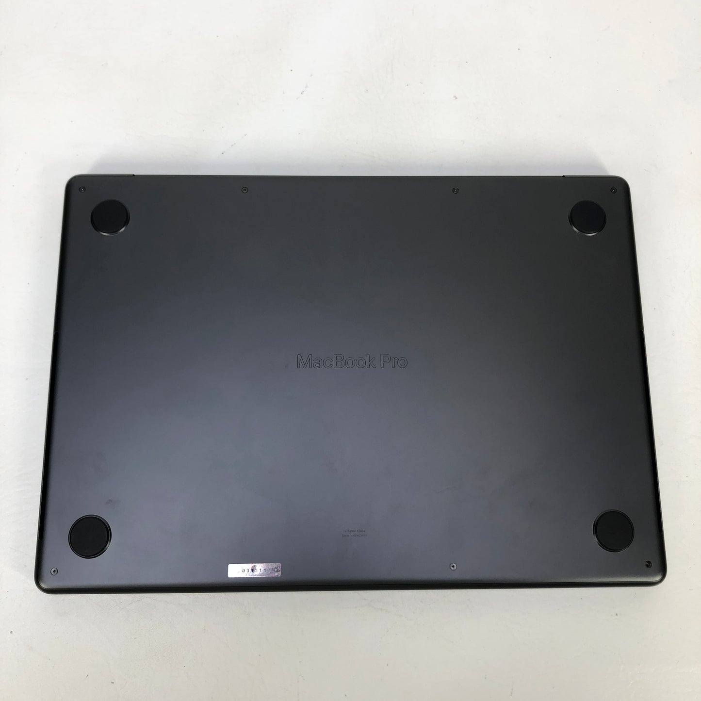 2025 Apple MacBook Pro 14" M5 10C GPU 4.6GHz 16GB RAM 1TB SSD MDE14LL/A