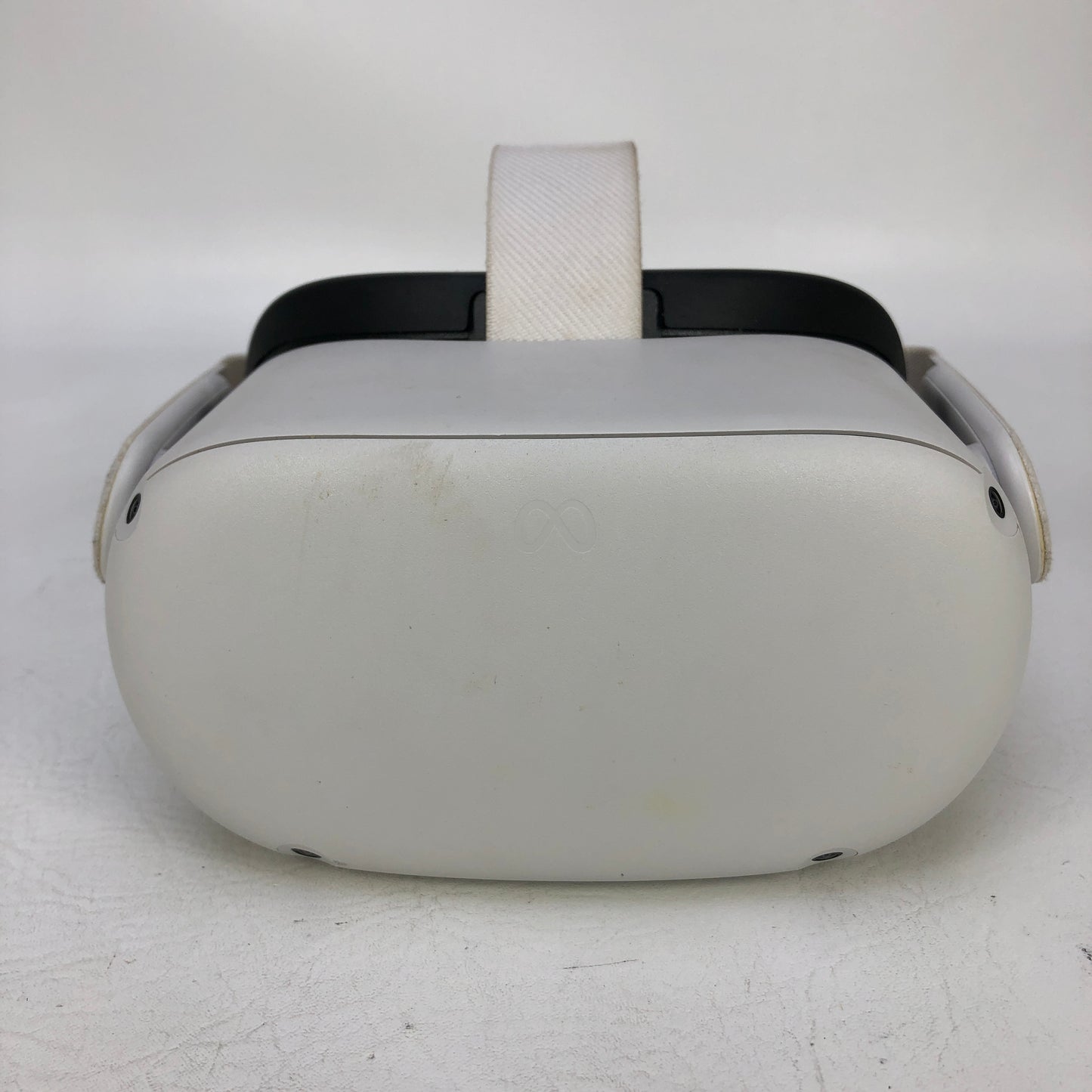 Meta Quest 2 128GB Standalone All-in-One VR Headset KW49CM