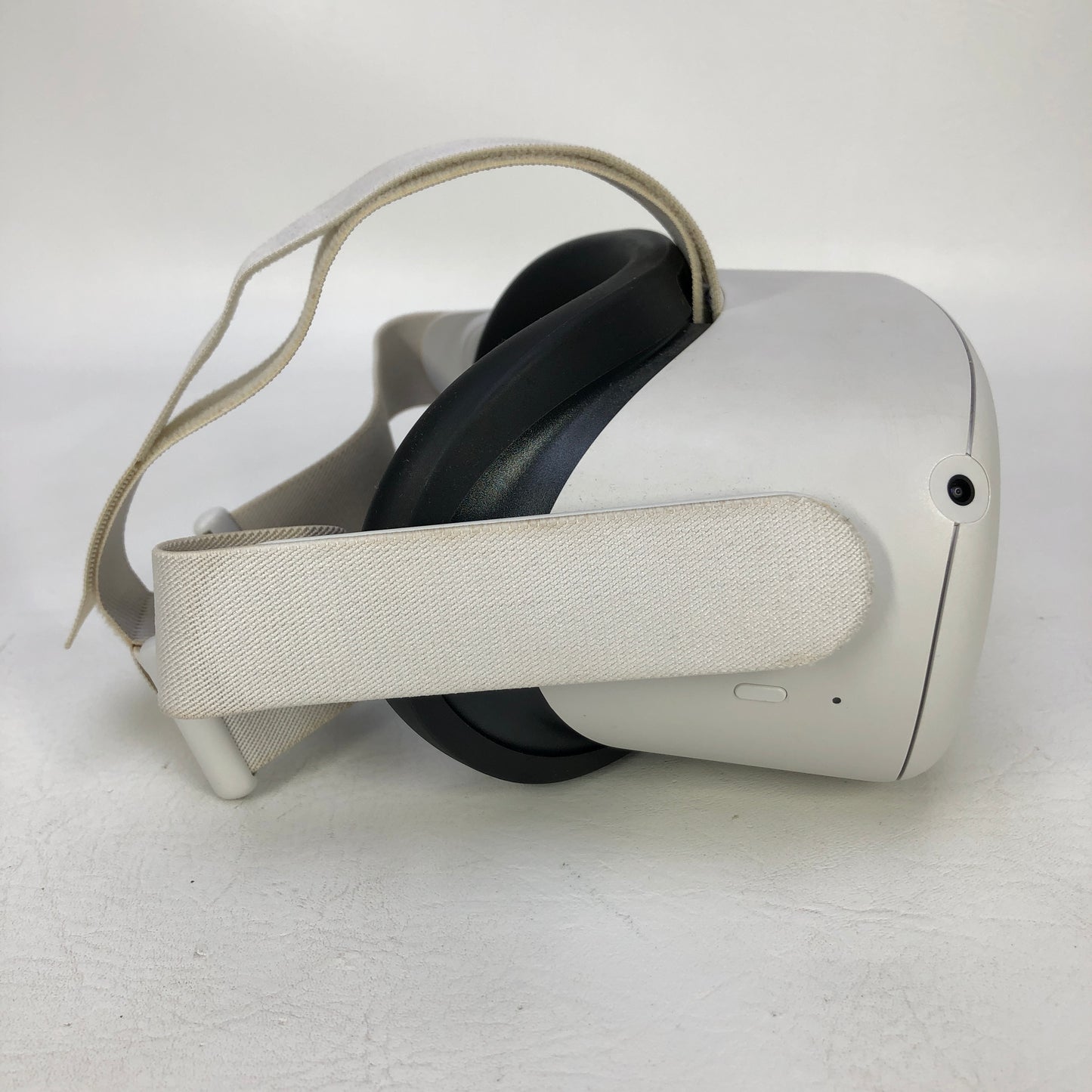 Meta Quest 2 128GB Standalone All-in-One VR Headset KW49CM