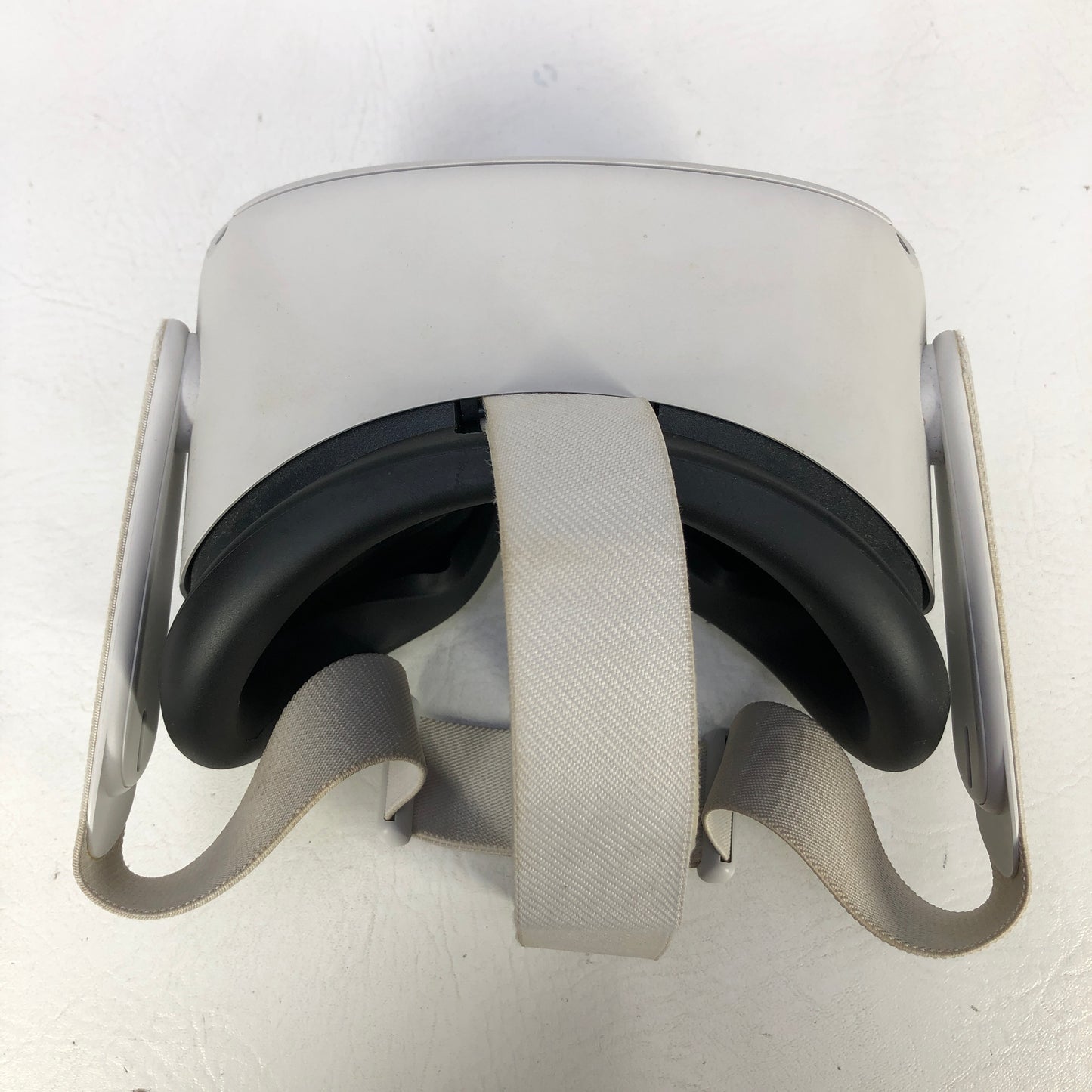 Meta Quest 2 128GB Standalone All-in-One VR Headset KW49CM
