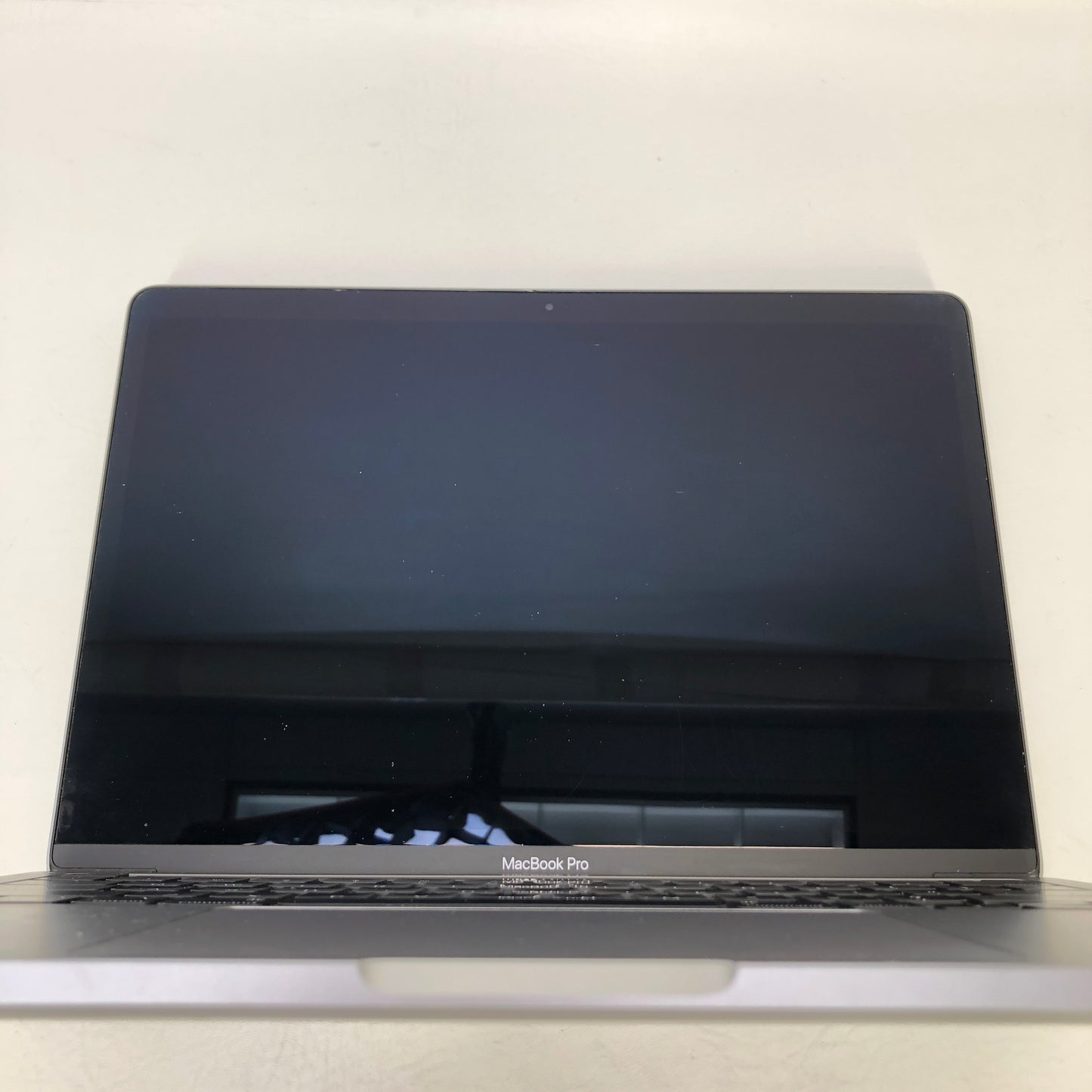 2020 Apple MacBook Pro 13.3" M1 7C GPU 3.2GHz 8GB RAM 256GB SSD MYD82LL/A