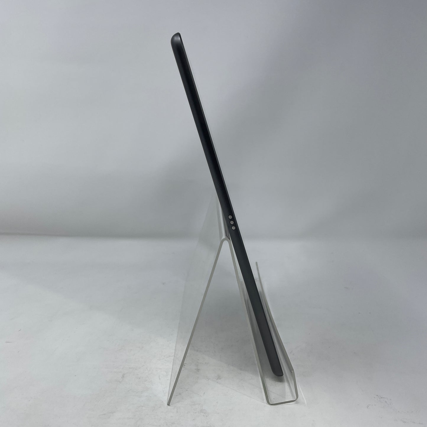 WiFi Only Apple iPad 9th Gen 256GB Space Gray MK2N3LL/A Screen Scuffs