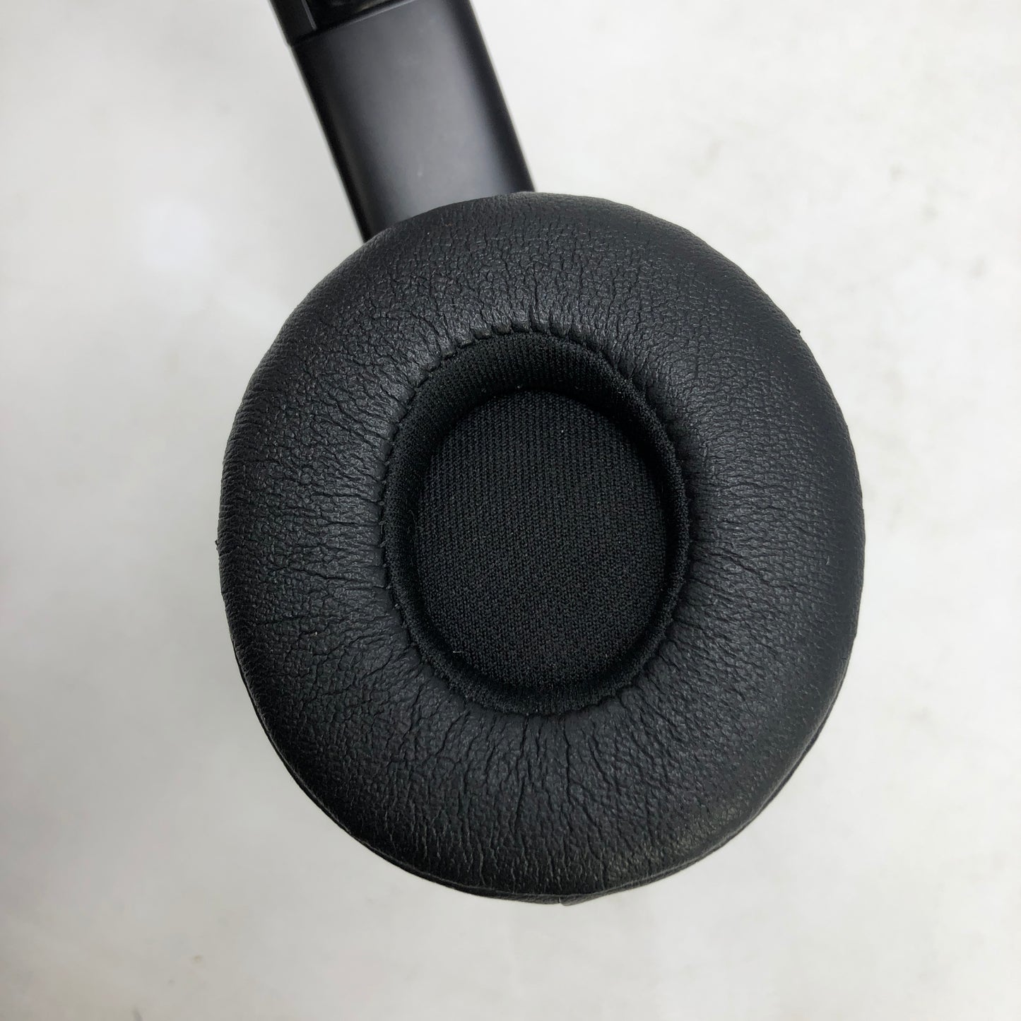 Beats Solo3 Wireless On-Ear Bluetooth Headphones Black A1796