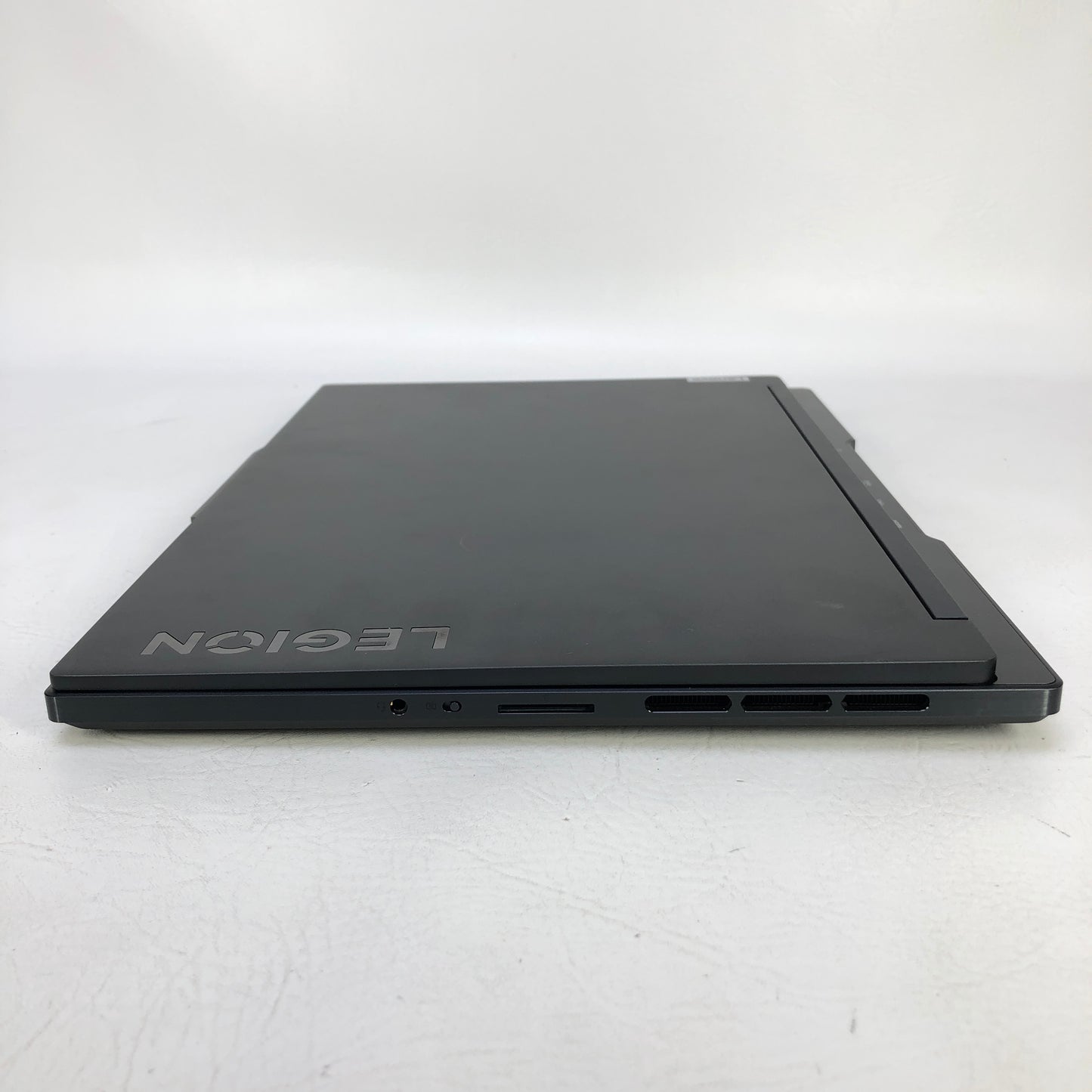 Lenovo Legion S7 7V95M4H 16" Ryzen 9 6900HX 3.3GHz 16GB RAM 1TB SSD AMD Radeon RX 6800S