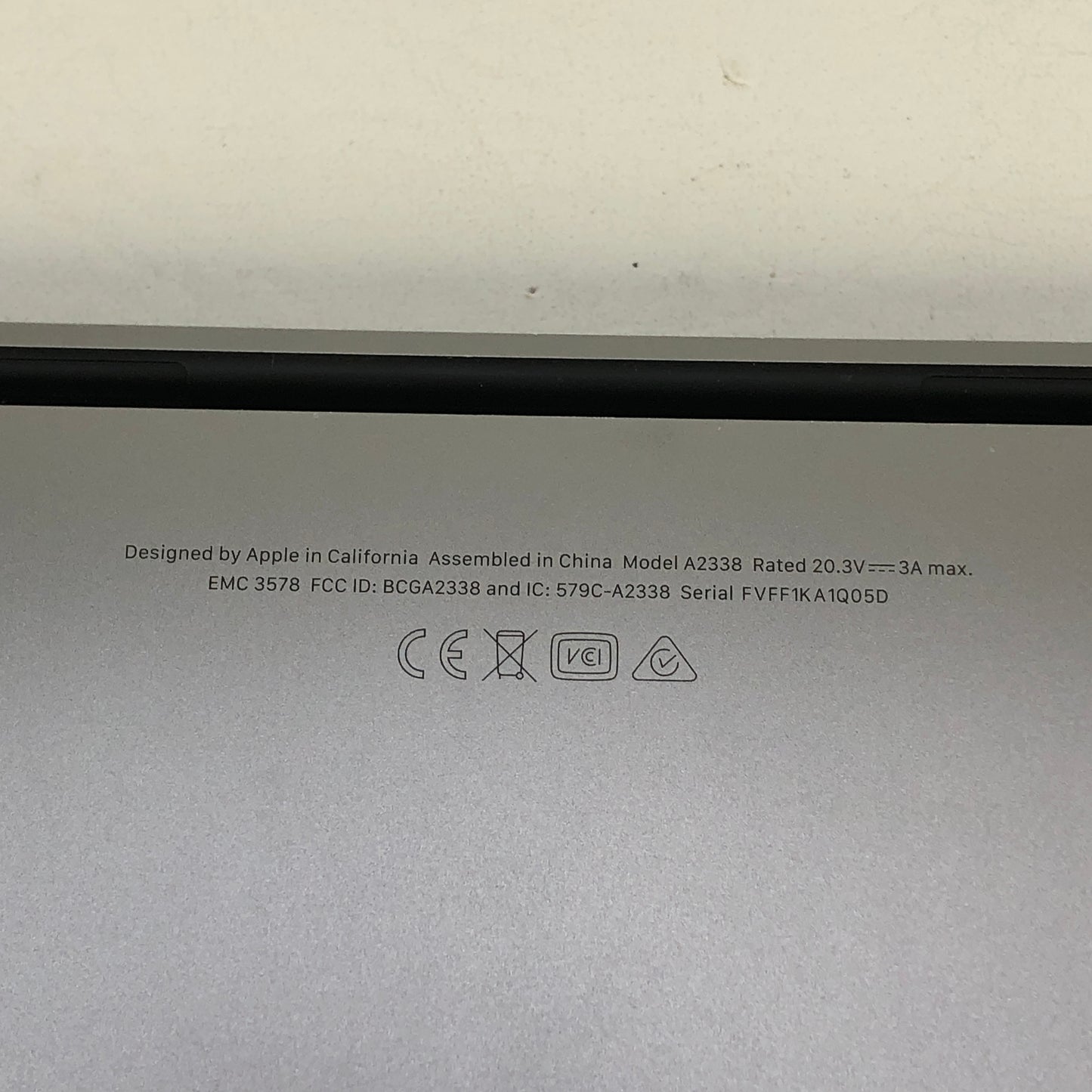 2020 Apple MacBook Pro 13.3" M1 7C GPU 3.2GHz 8GB RAM 256GB SSD MYD82LL/A