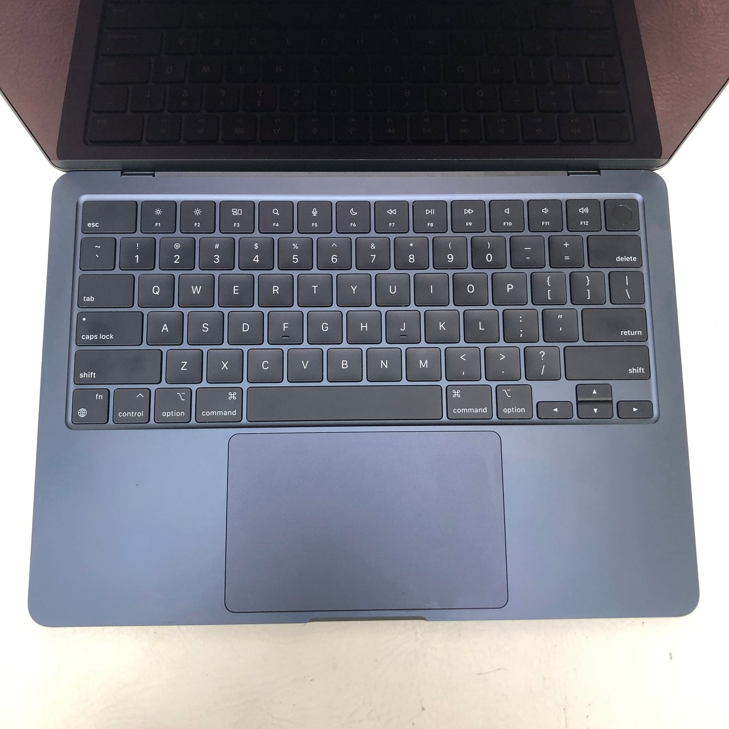 2024 Apple MacBook Air 13.6" M3 8C GPU 4.0GHz 8GB RAM 256GB SSD MRXV3LL/A