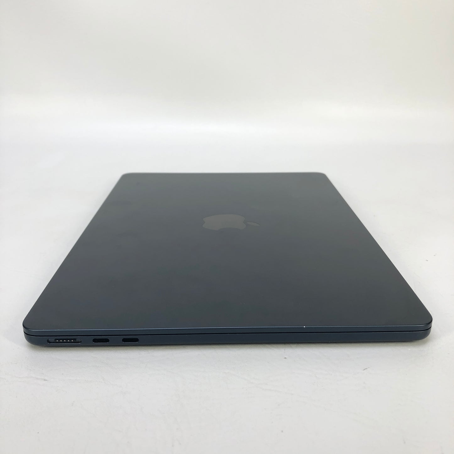 2024 Apple MacBook Air 13.6" M3 8C GPU 4.0GHz 8GB RAM 256GB SSD MRXV3LL/A
