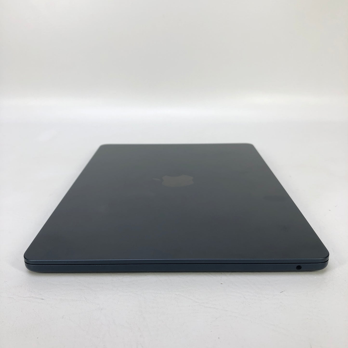 2024 Apple MacBook Air 13.6" M3 8C GPU 4.0GHz 8GB RAM 256GB SSD MRXV3LL/A