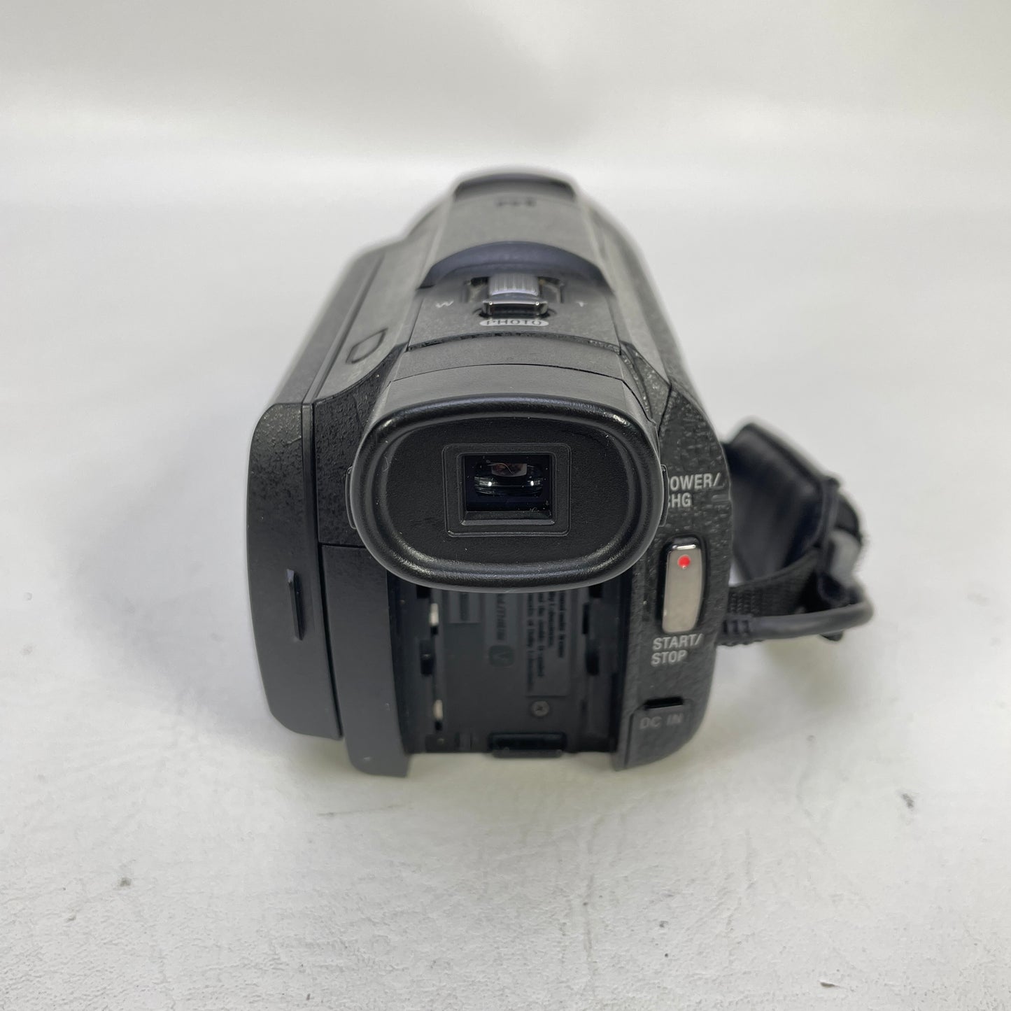 Sony FDR-AX33 Handycam 4K UHD Handheld Camcorder 10x Zoom Wi-Fi 3" Black