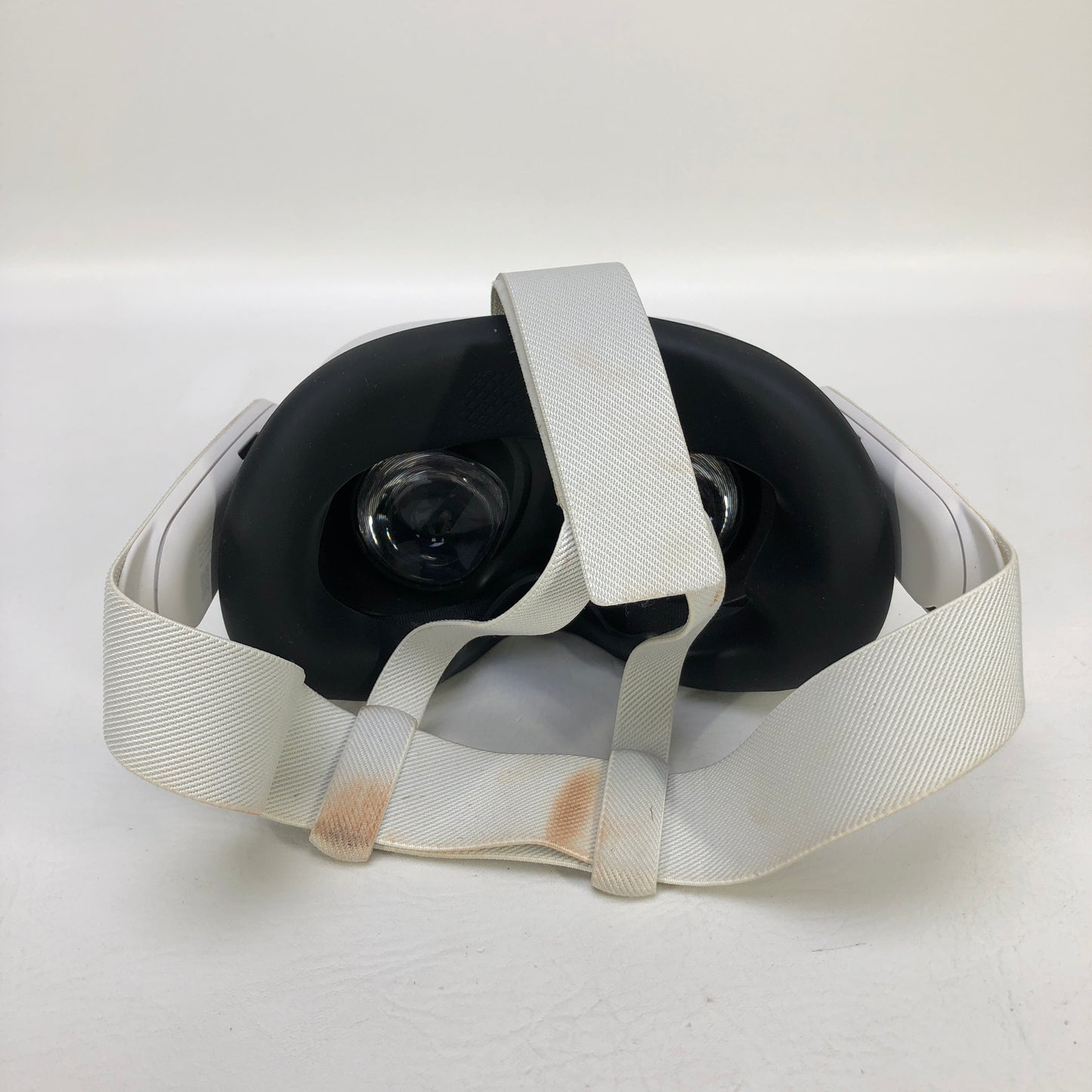 Meta Quest 3S 128GB Standalone All-in-One VR Headset P97