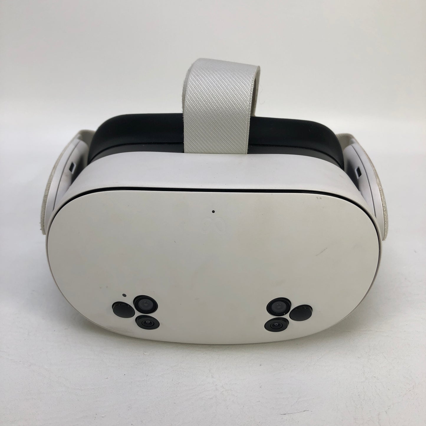 Meta Quest 3S 128GB Standalone All-in-One VR Headset P97