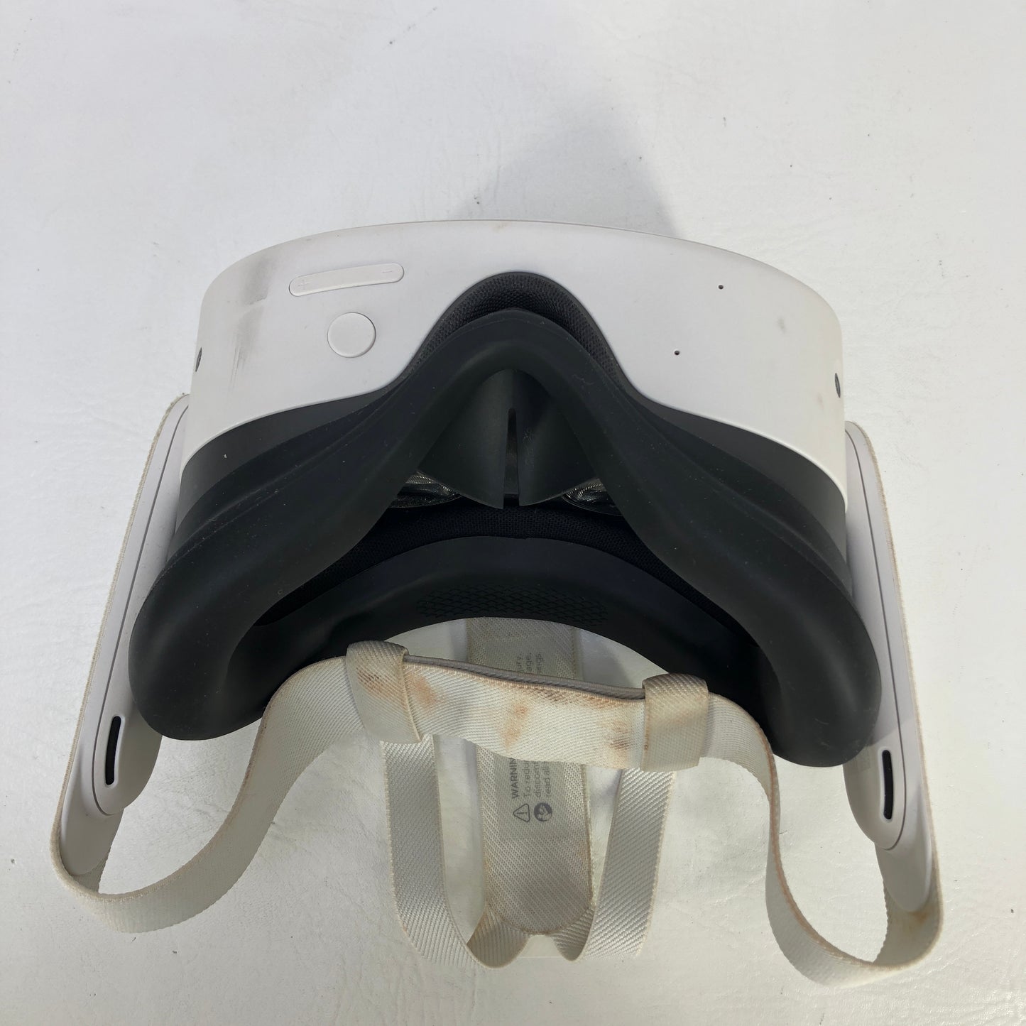 Meta Quest 3S 128GB Standalone All-in-One VR Headset P97
