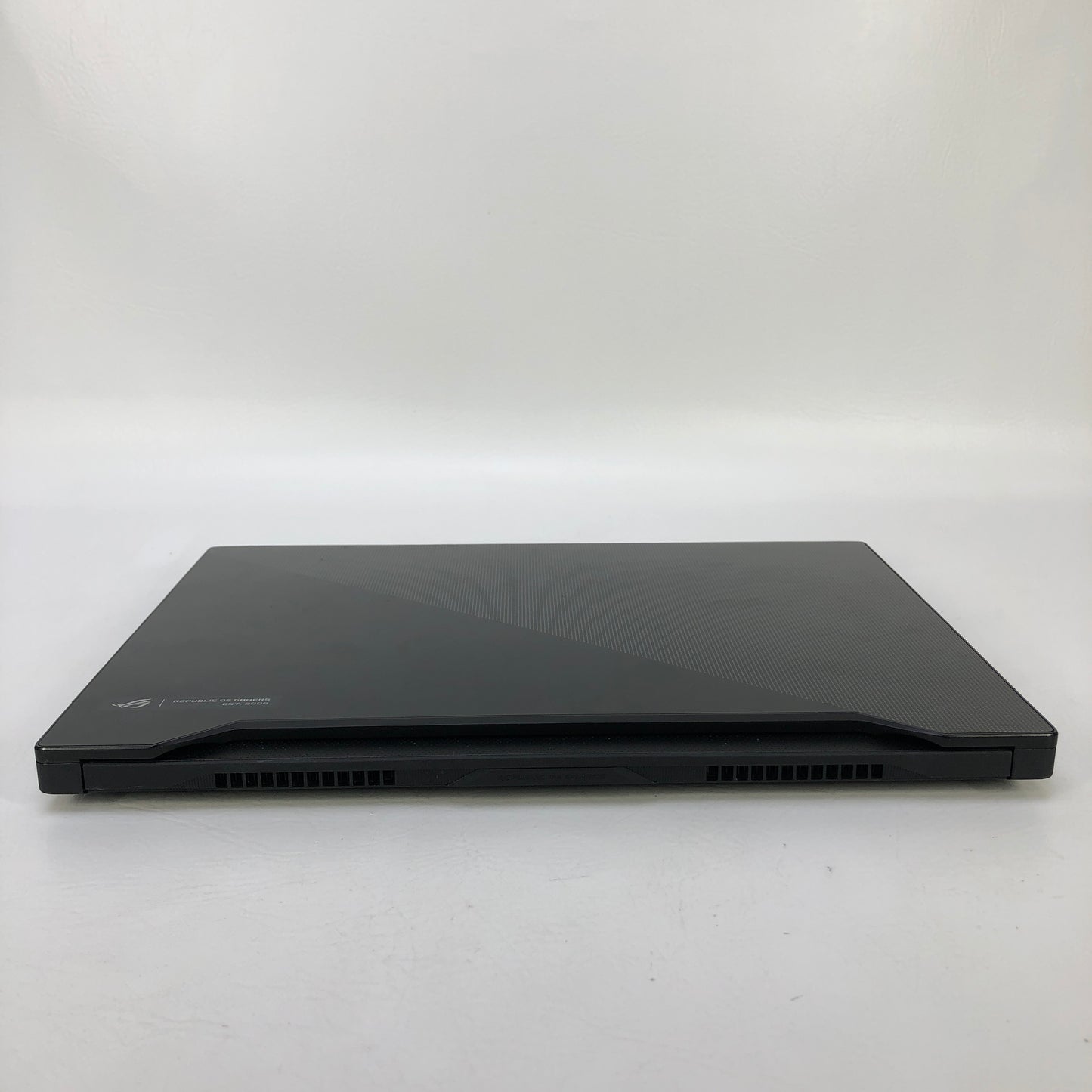 Asus ROG Zephyrus M15 M15 15.6" i7-10750H 2.59Ghz 16GB RAM 1TB SSD GeForce RTX 