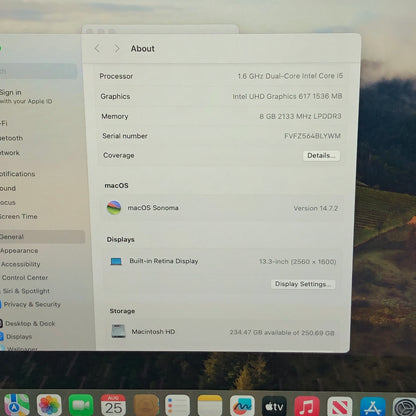2019 Apple MacBook Air 13.3" i5 1.6GHz 8GB RAM 256GB SSD Gold A1932