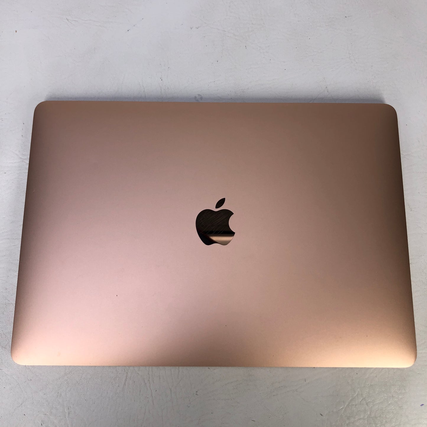 2019 Apple MacBook Air 13.3" i5 1.6GHz 8GB RAM 256GB SSD Gold A1932