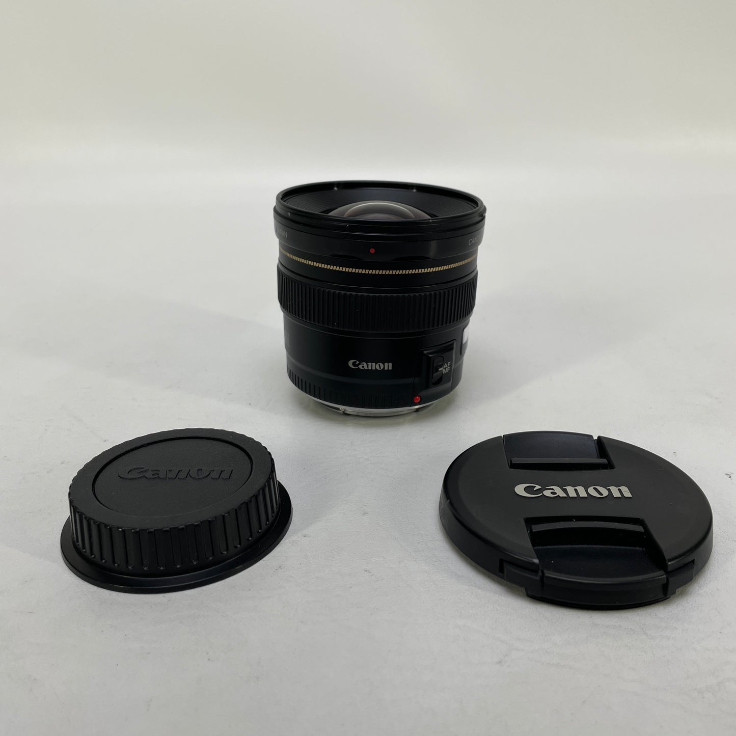 Canon EF 20mm f/2.8 USM Ultra-Wide-Angle Prime Lens