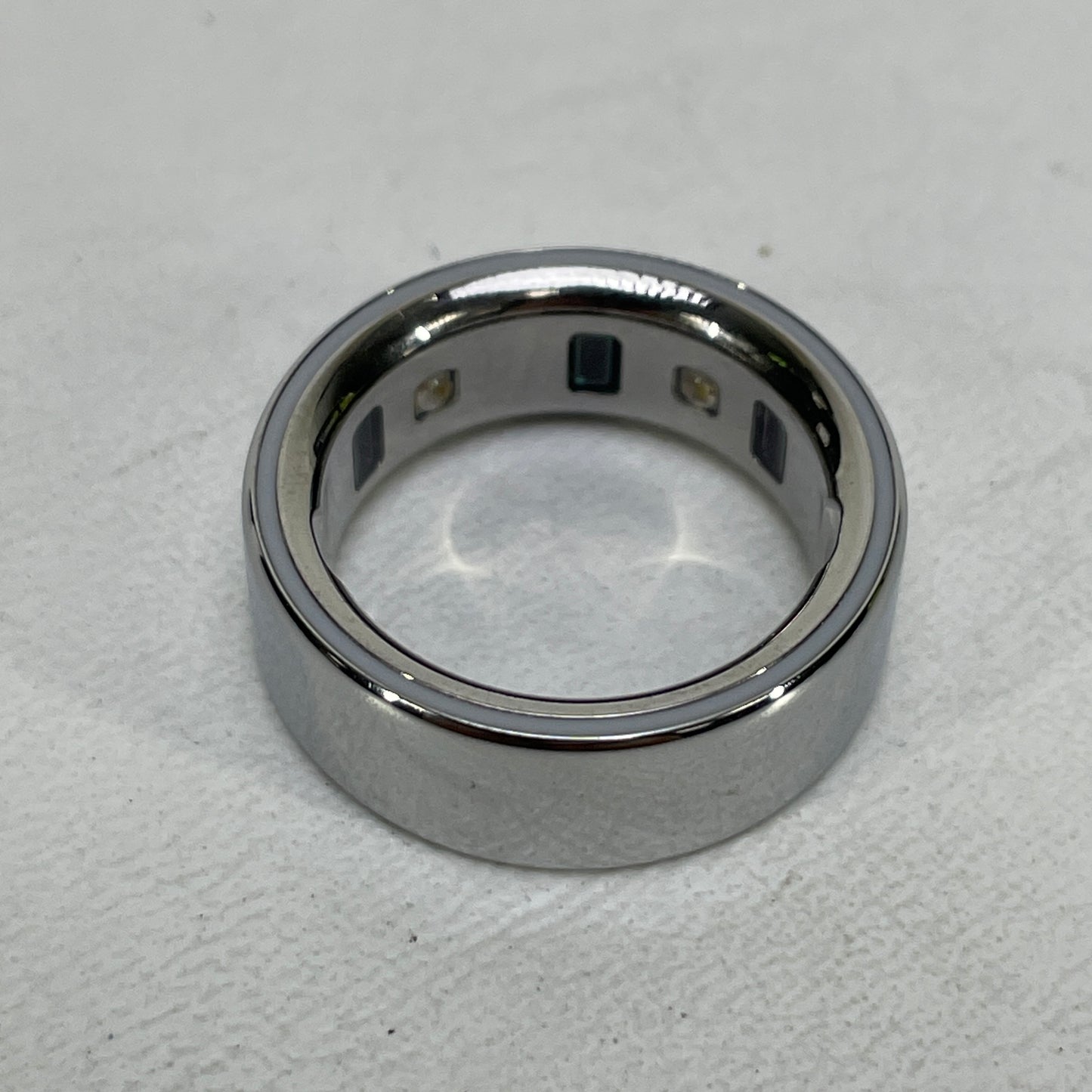 Oura Ring 4 Size 8 Activity Tracker Sliver JZ90-54217-08