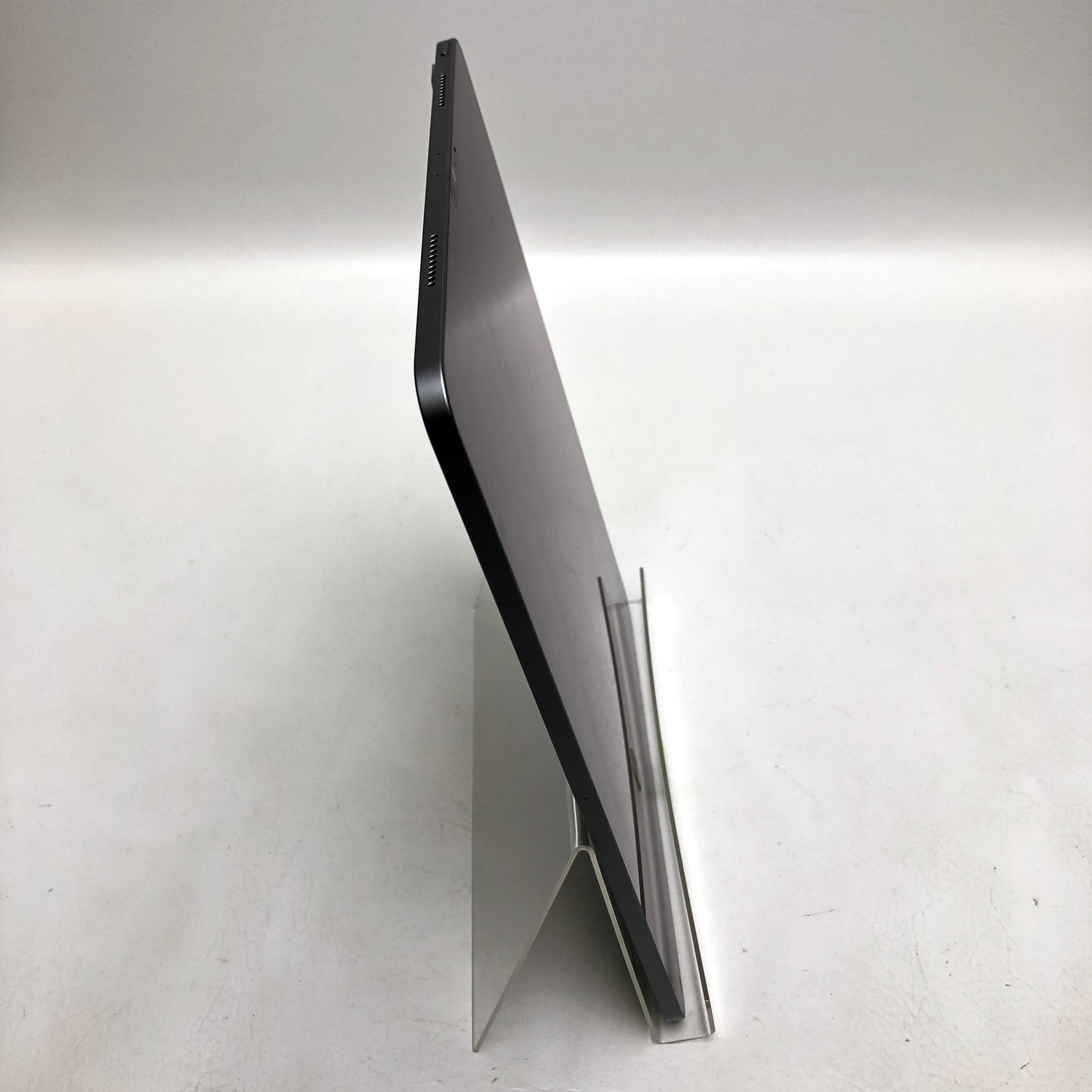 WiFi Only Apple iPad Pro 12.9" 6th Gen 256GB Space Gray MNXR3LL/A