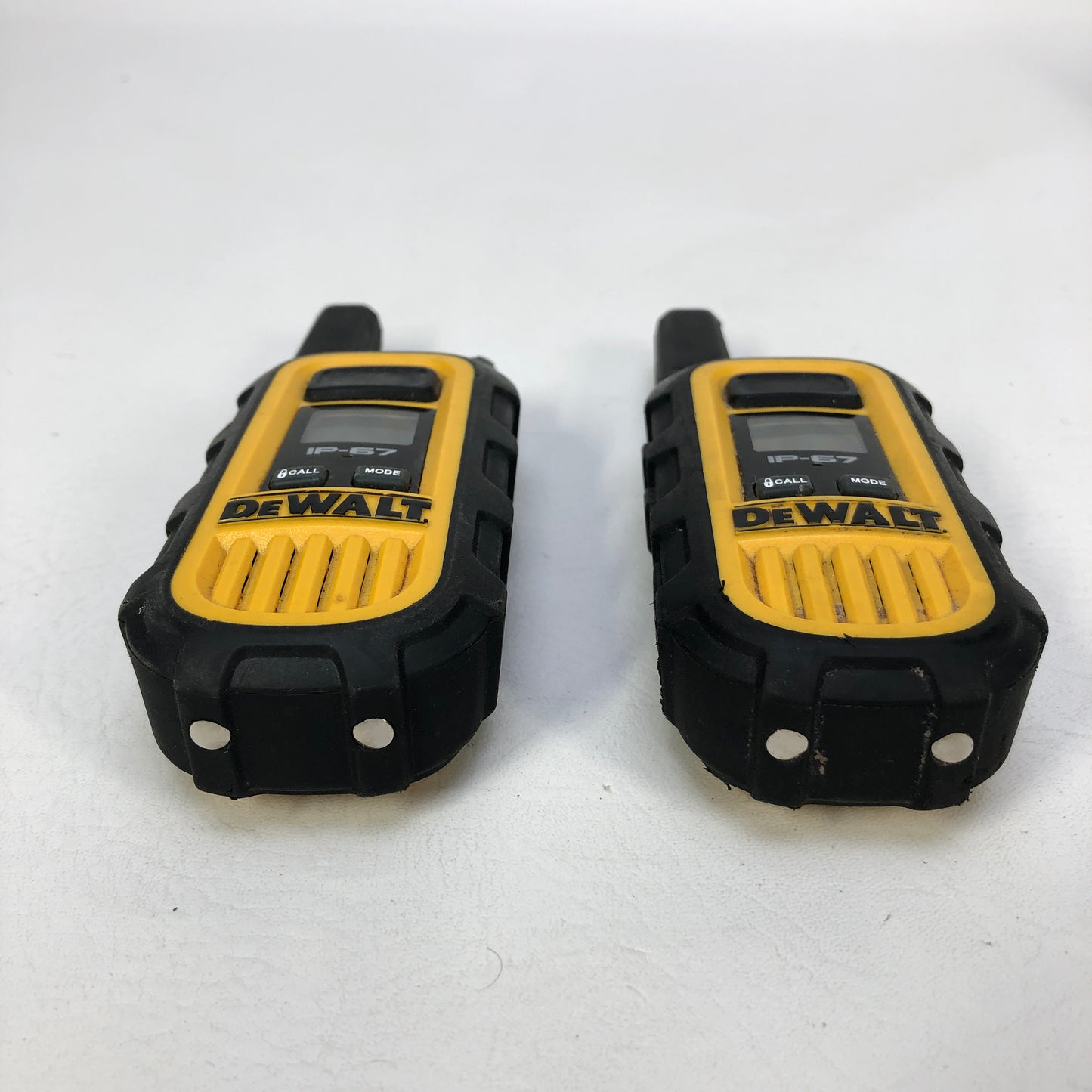 Dewalt Heavy Duty IP67 Waterproof Two-Way Radios Walkie Talkies Pair w/ Charger