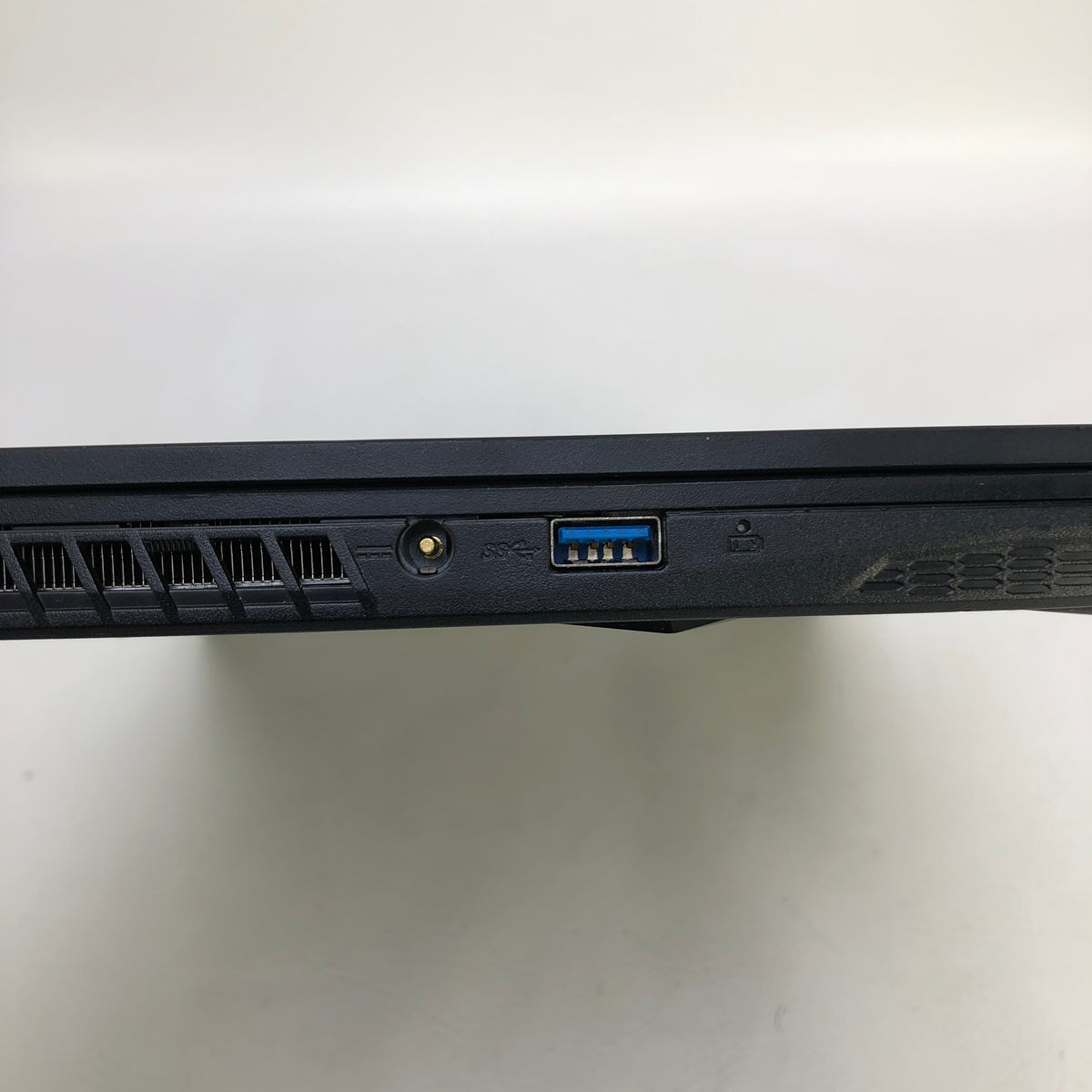 MSI Thin GF63 95C 15.6" i7-9750H 2.6GHz 8GB RAM 512GB SSD GeForce GTX 1650 Max-Q