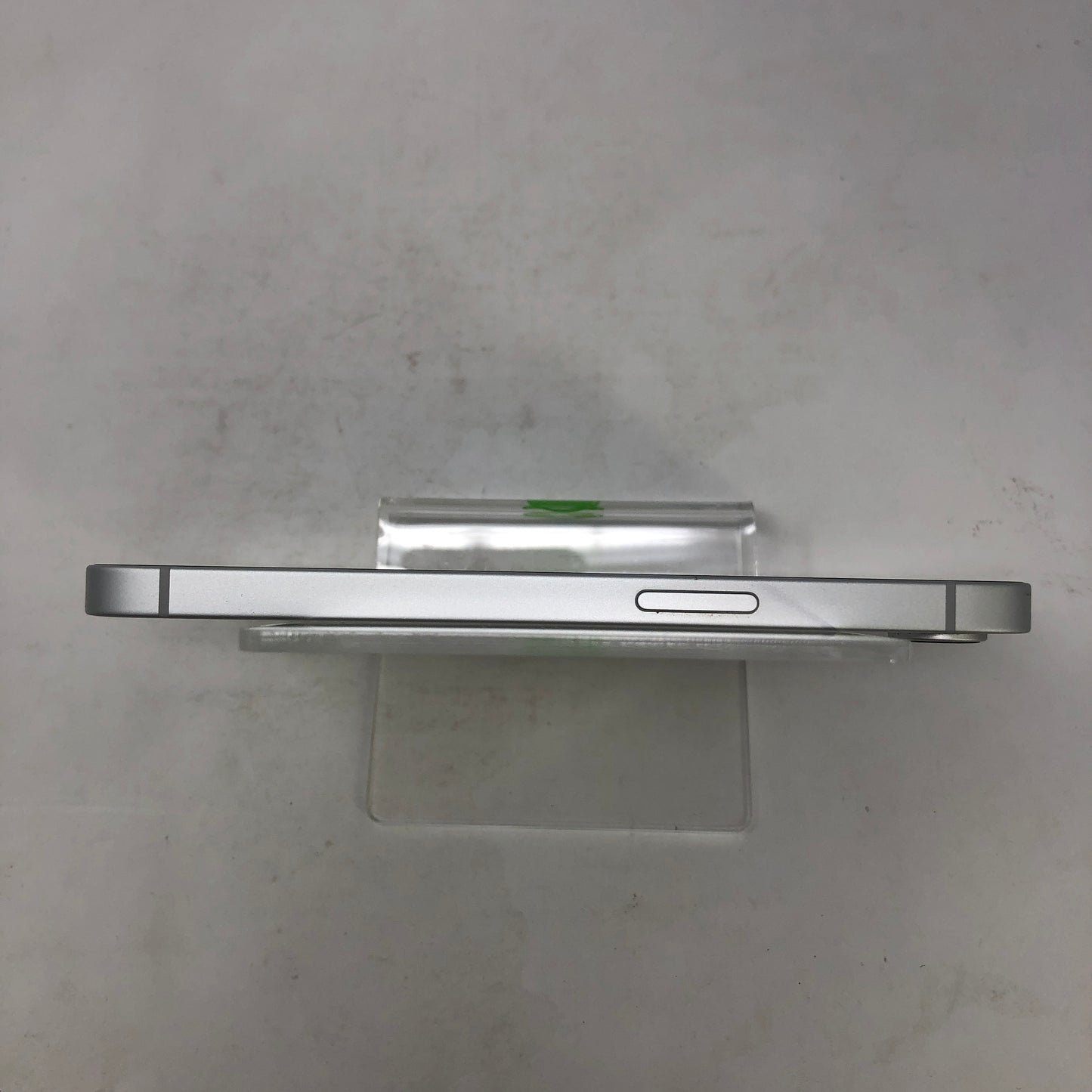 T-Mobile Apple iPhone 16e 128GB White MD0E4LL/A