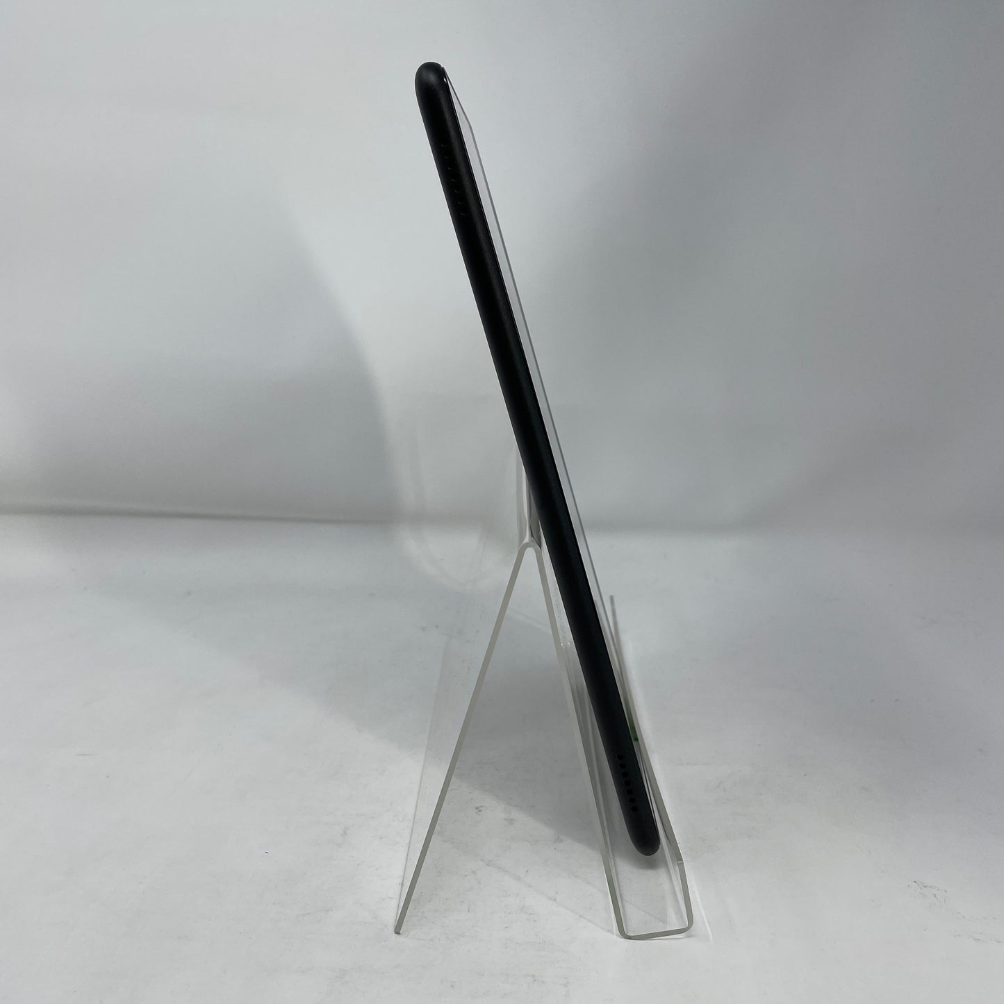 WiFi Only Amazon Kindle Fire HD 10 11th Gen 32GB Black T76N2B