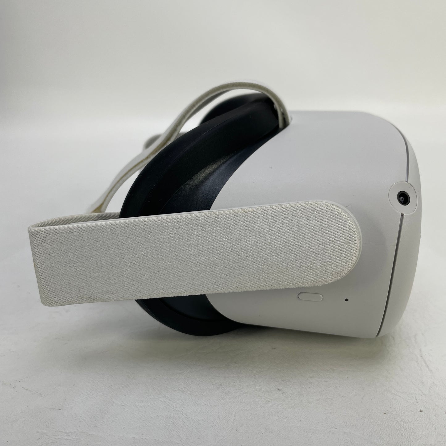 Oculus Quest 2 128GB Standalone All-in-One VR Headset KW49CM